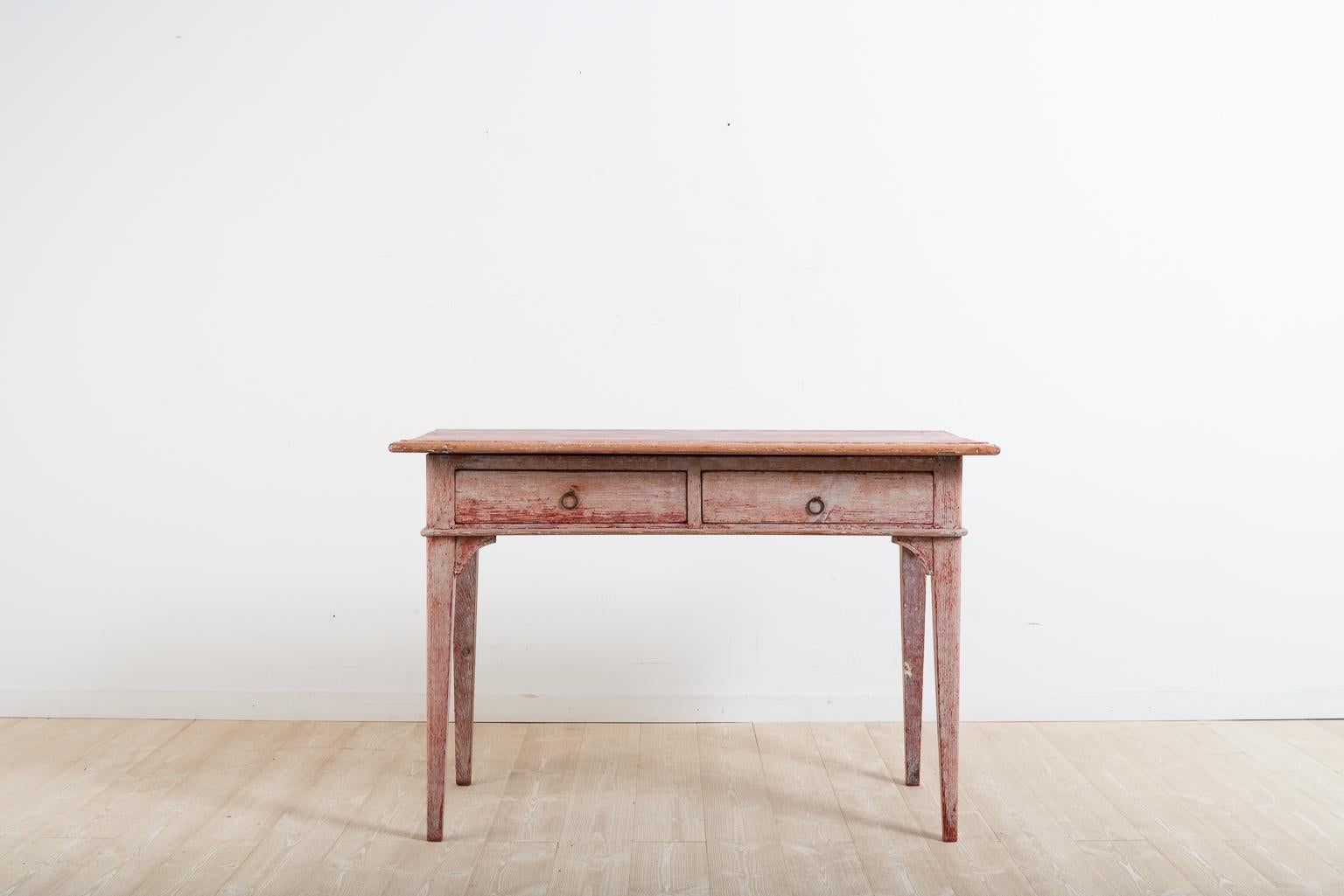 Early 19th Century Swedish Table in Gustavian Style In Good Condition In Kramfors, SE