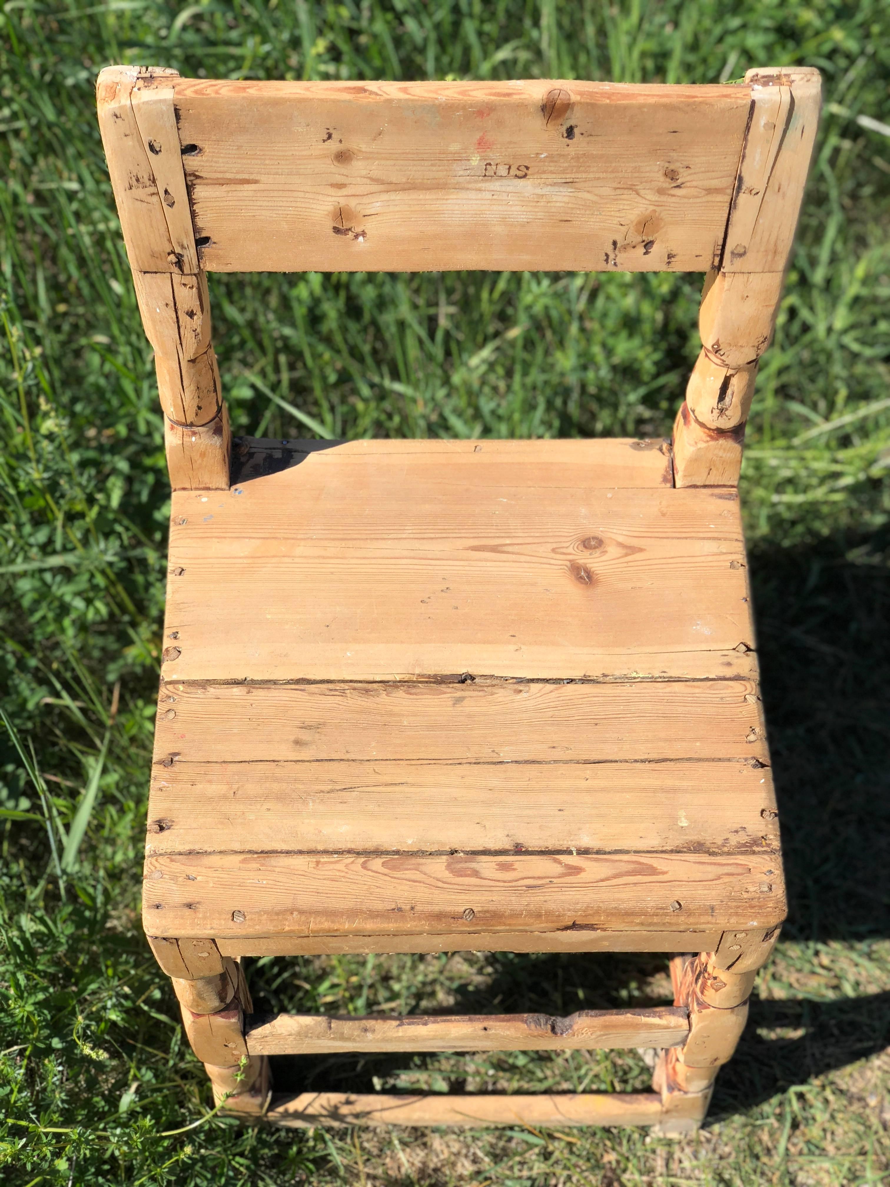 Early 19th century Swedish wooden chair. Very unique patina.

Measures: H 79 cm 
W 39 cm 
D 36 cm.