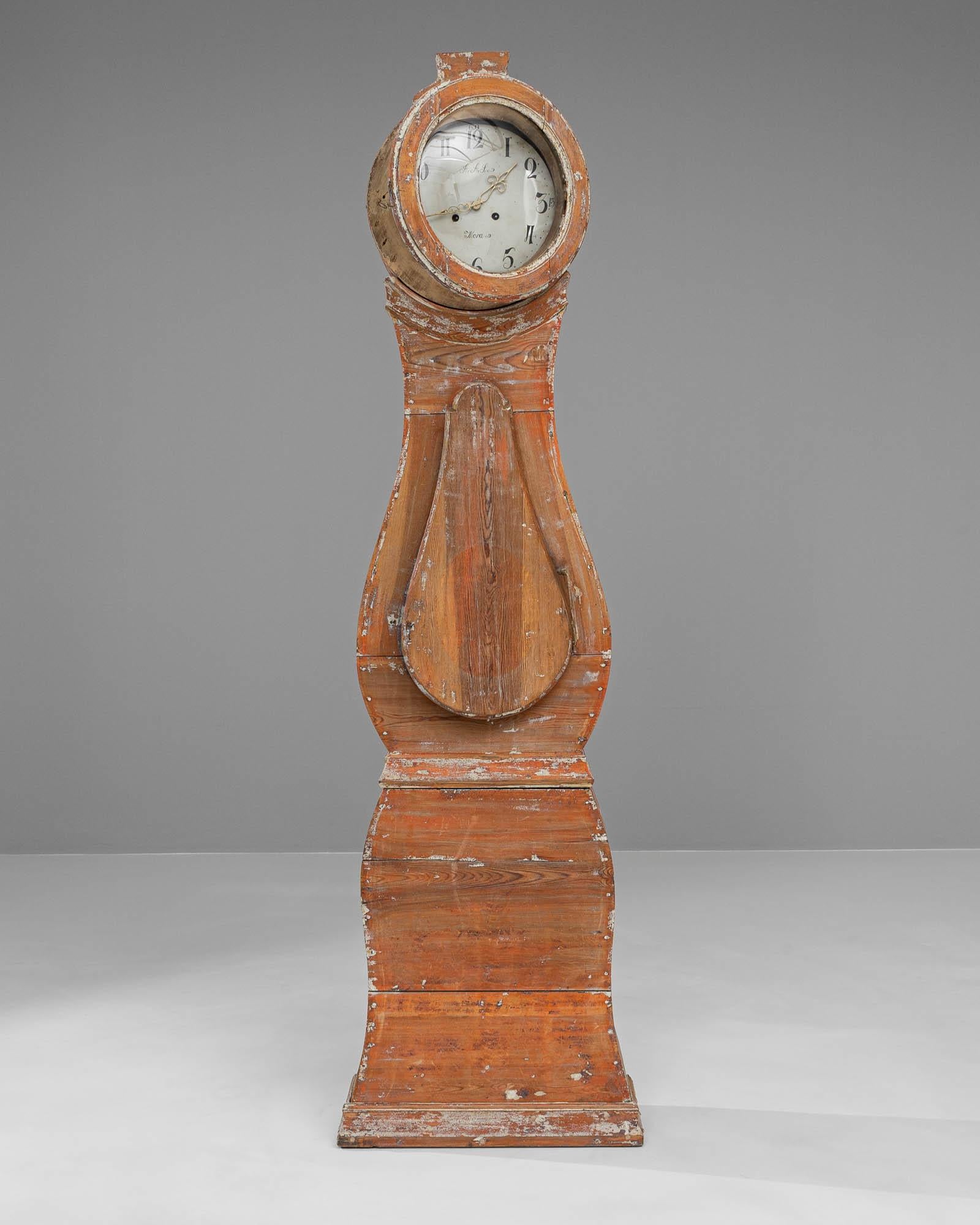 Early 19th Century Swedish Wooden Floor Clock In Good Condition In High Point, NC
