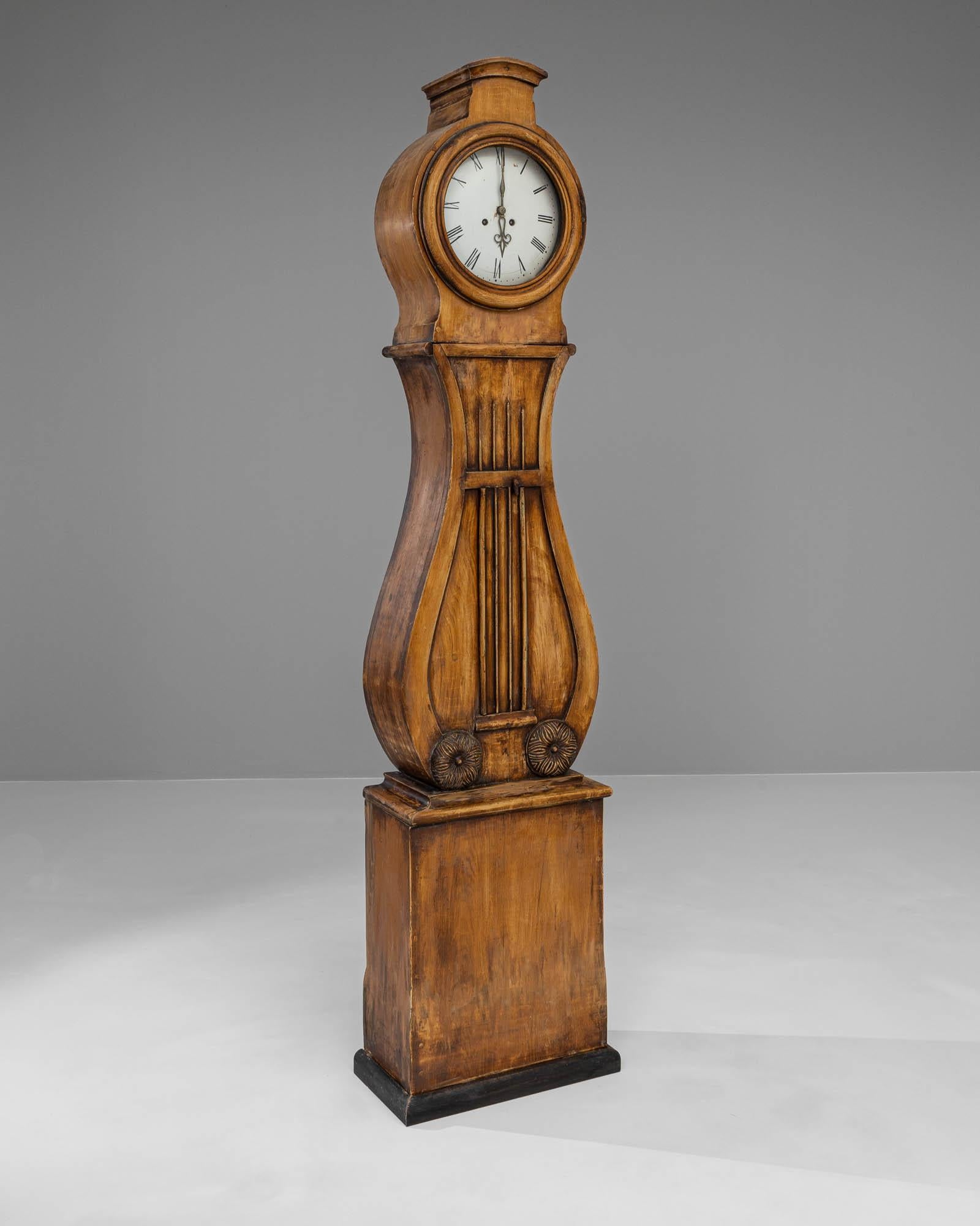 Bois Horloge en bois suédoise du début du 19e siècle en vente