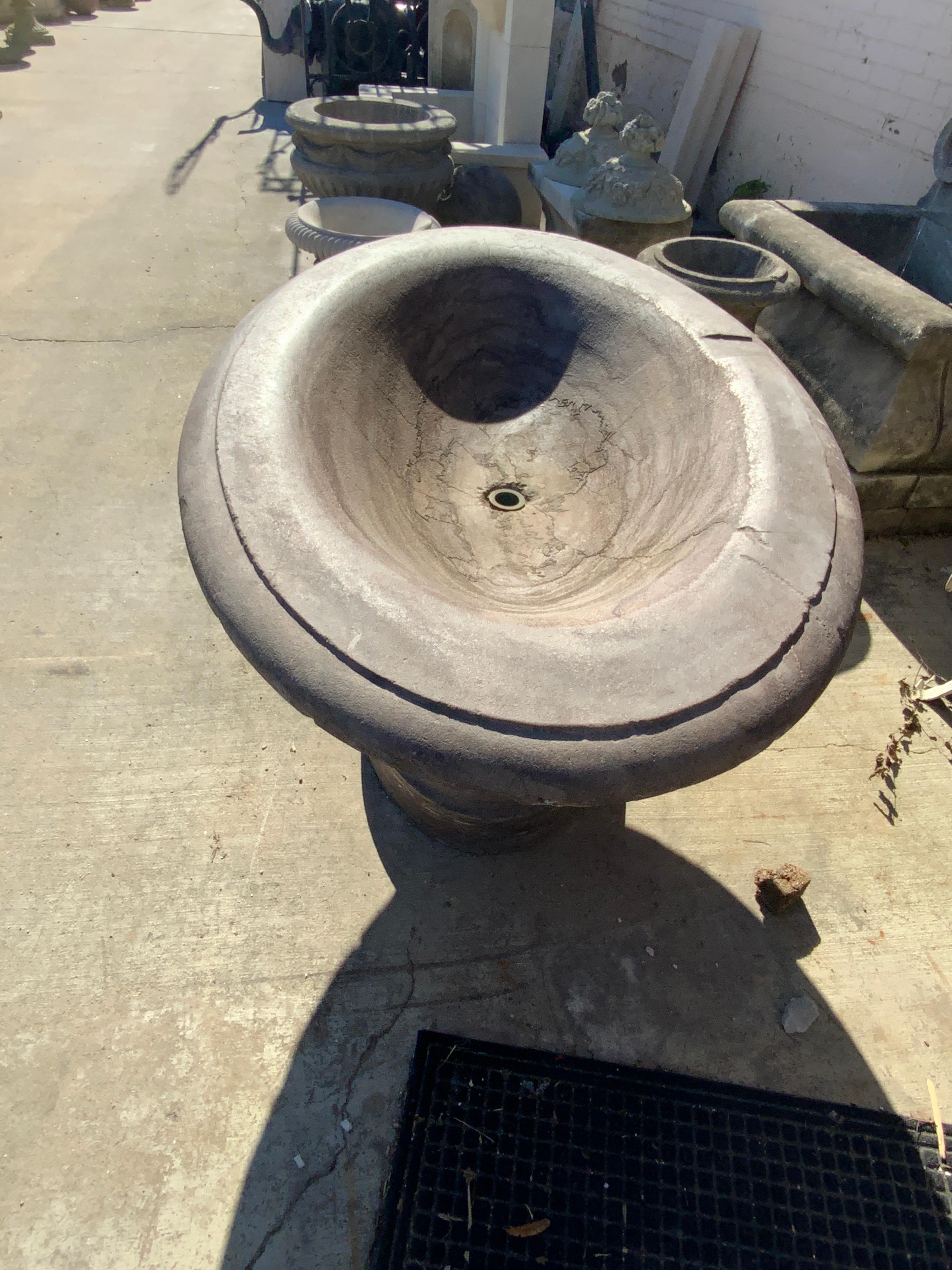 Early 19th Century Swiss Marble Fountain In Good Condition For Sale In Dallas, TX