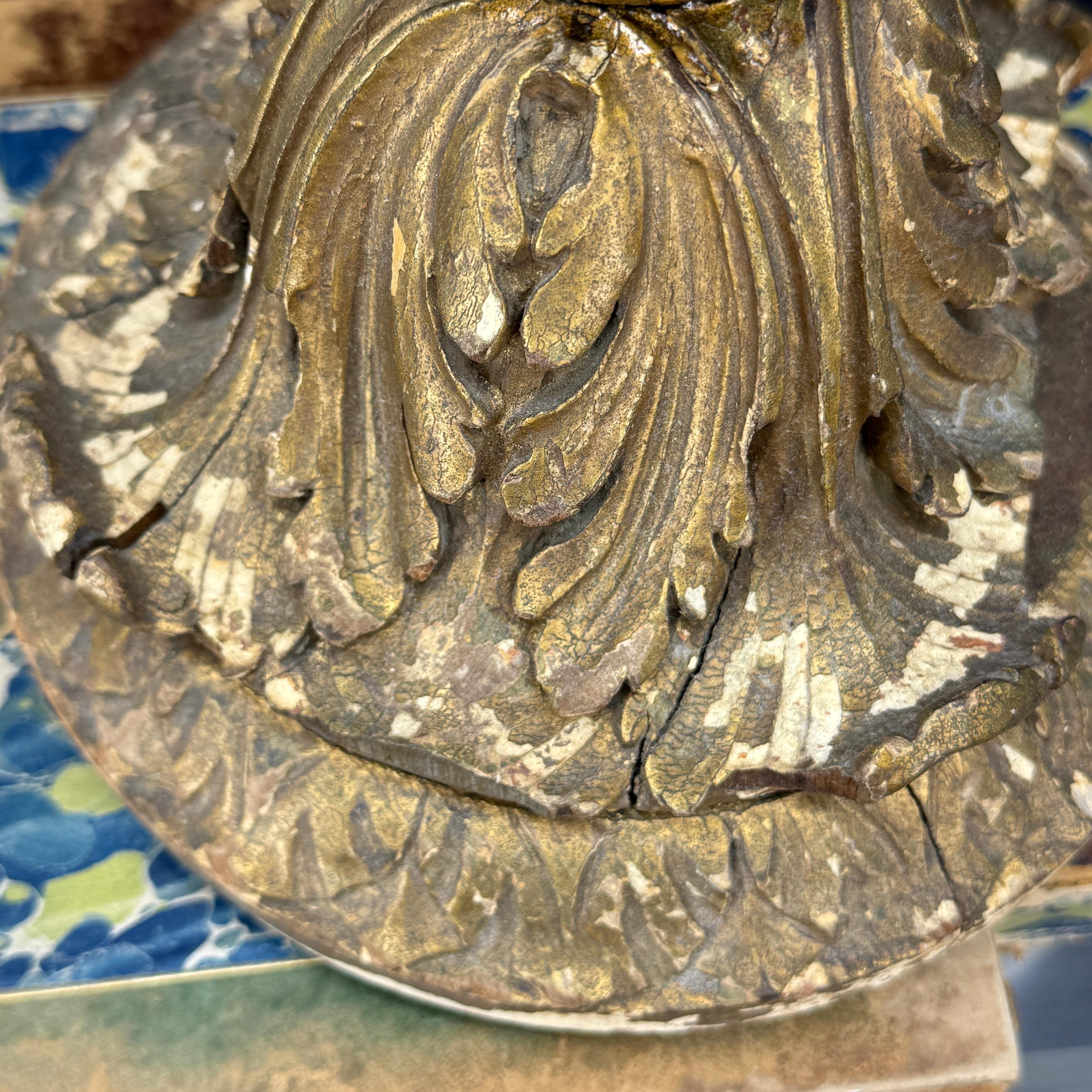 Early 19th Century Tall Italian Wood Gilded Gold Candlestick For Sale 10