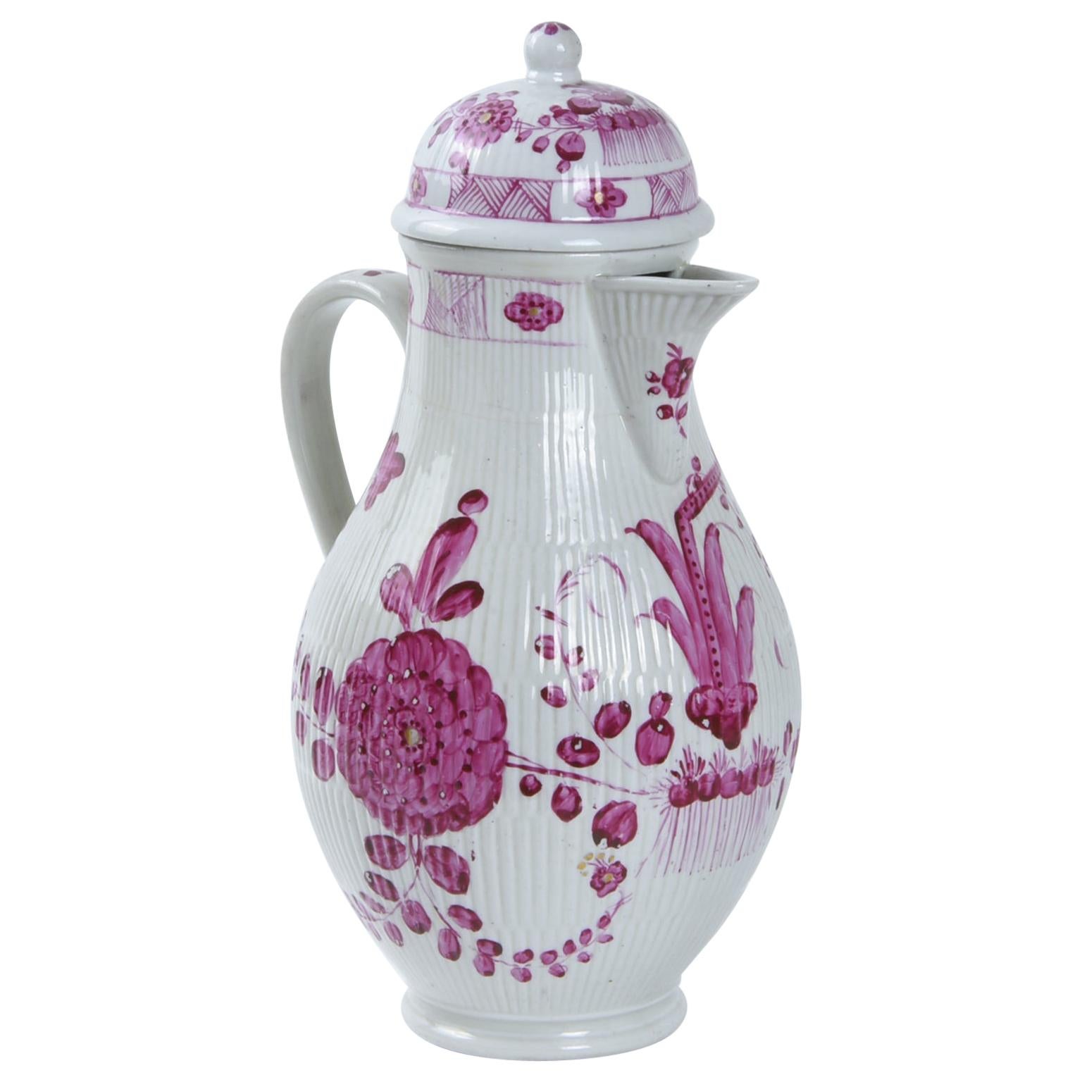Early 19th Century Tetau Porcelain Teapot For Sale
