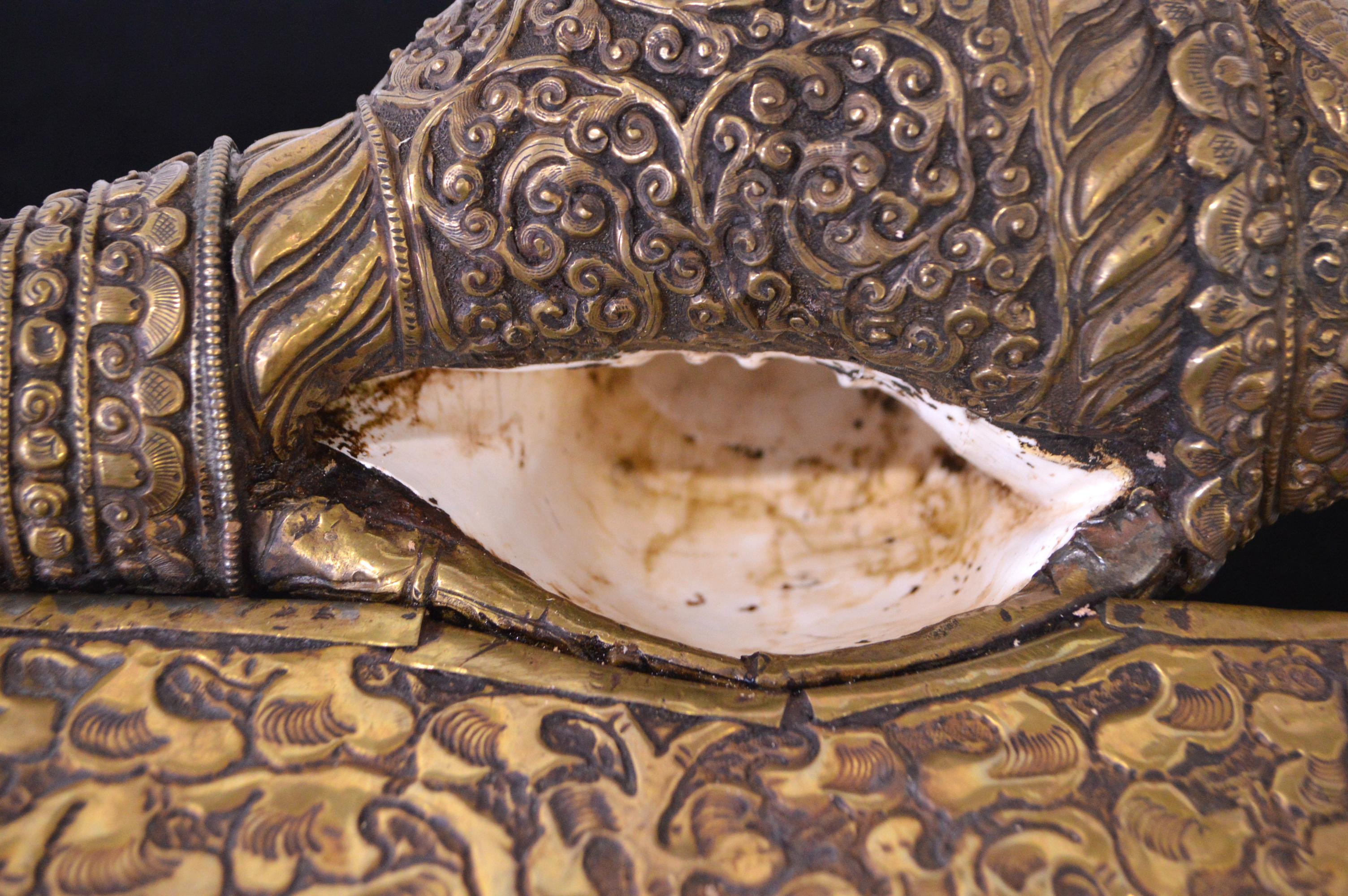 Early-19th Century Tibetan Bronze Trumpet For Sale 1