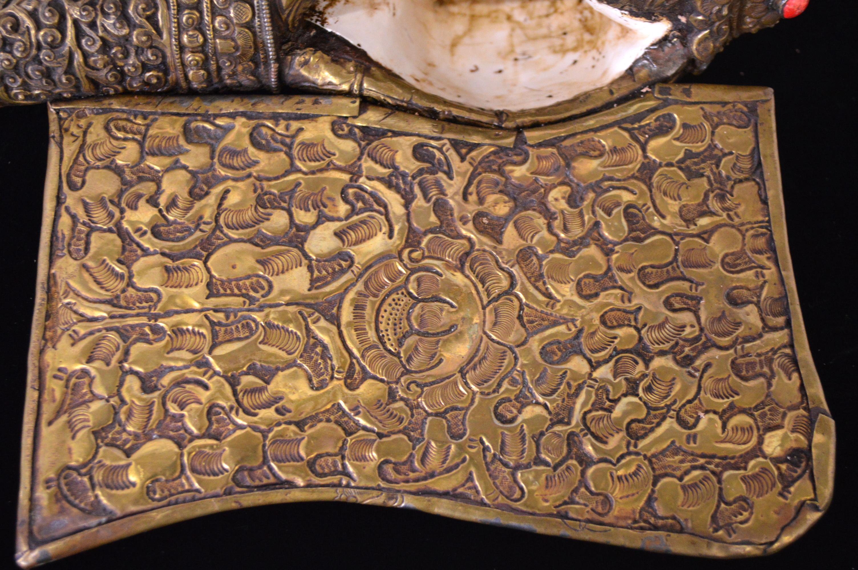 Early-19th Century Tibetan Bronze Trumpet For Sale 2