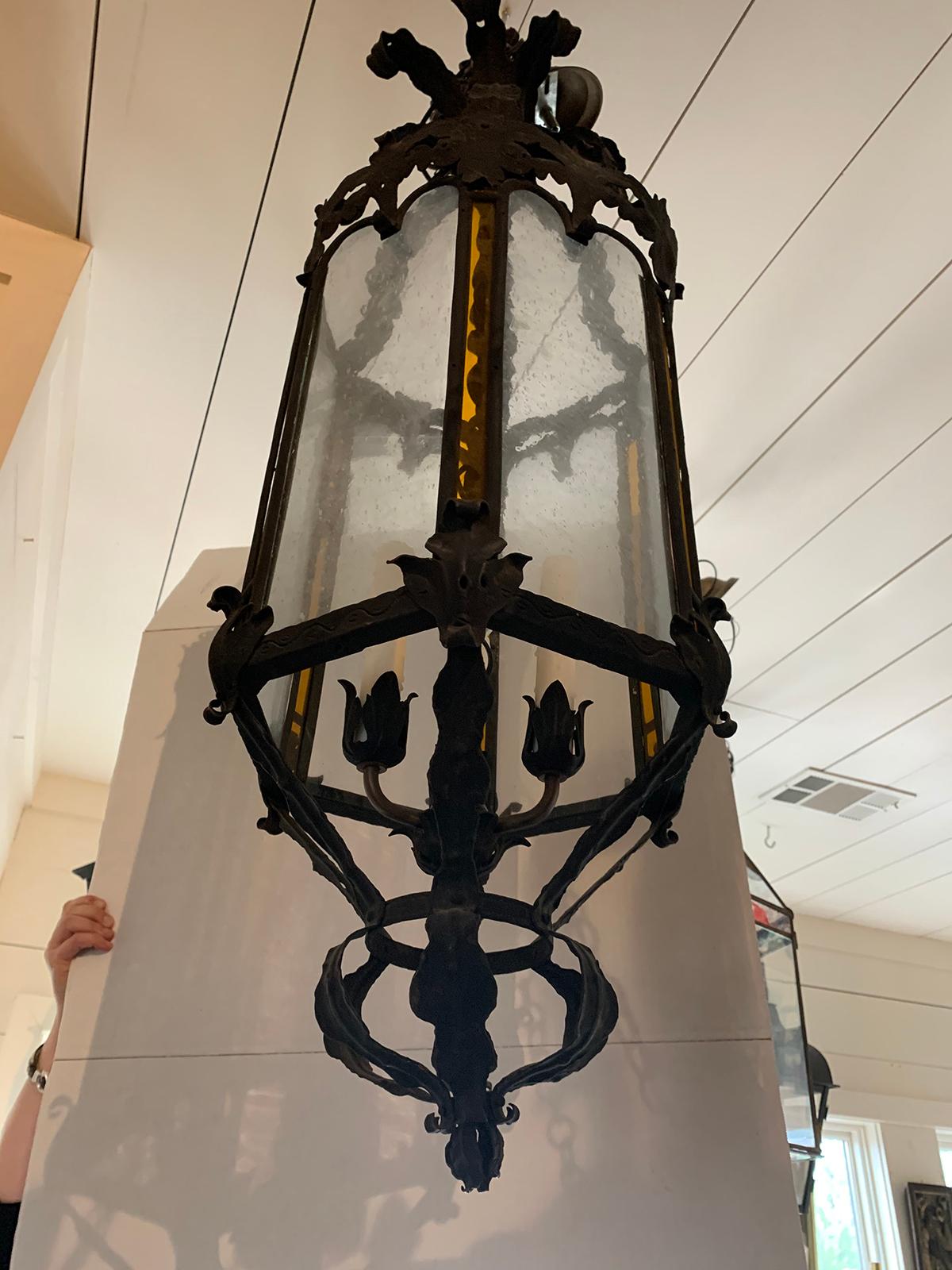 Early 19th Century Tole and Iron Hexagonal Lantern with Amber and Seeded Glass In Good Condition For Sale In Atlanta, GA