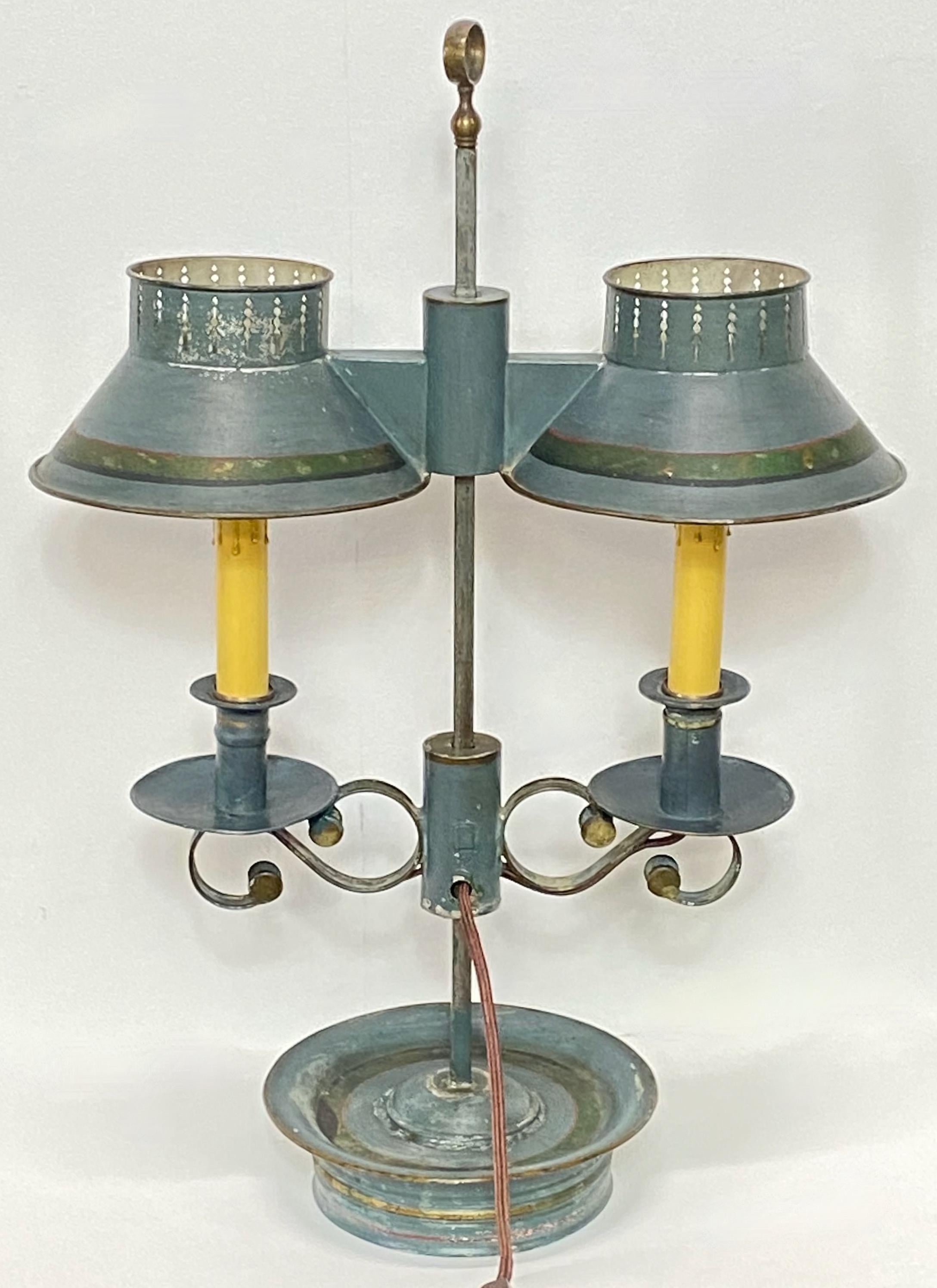 Early 19th Century Tole Painted Double Student Lamp For Sale 1