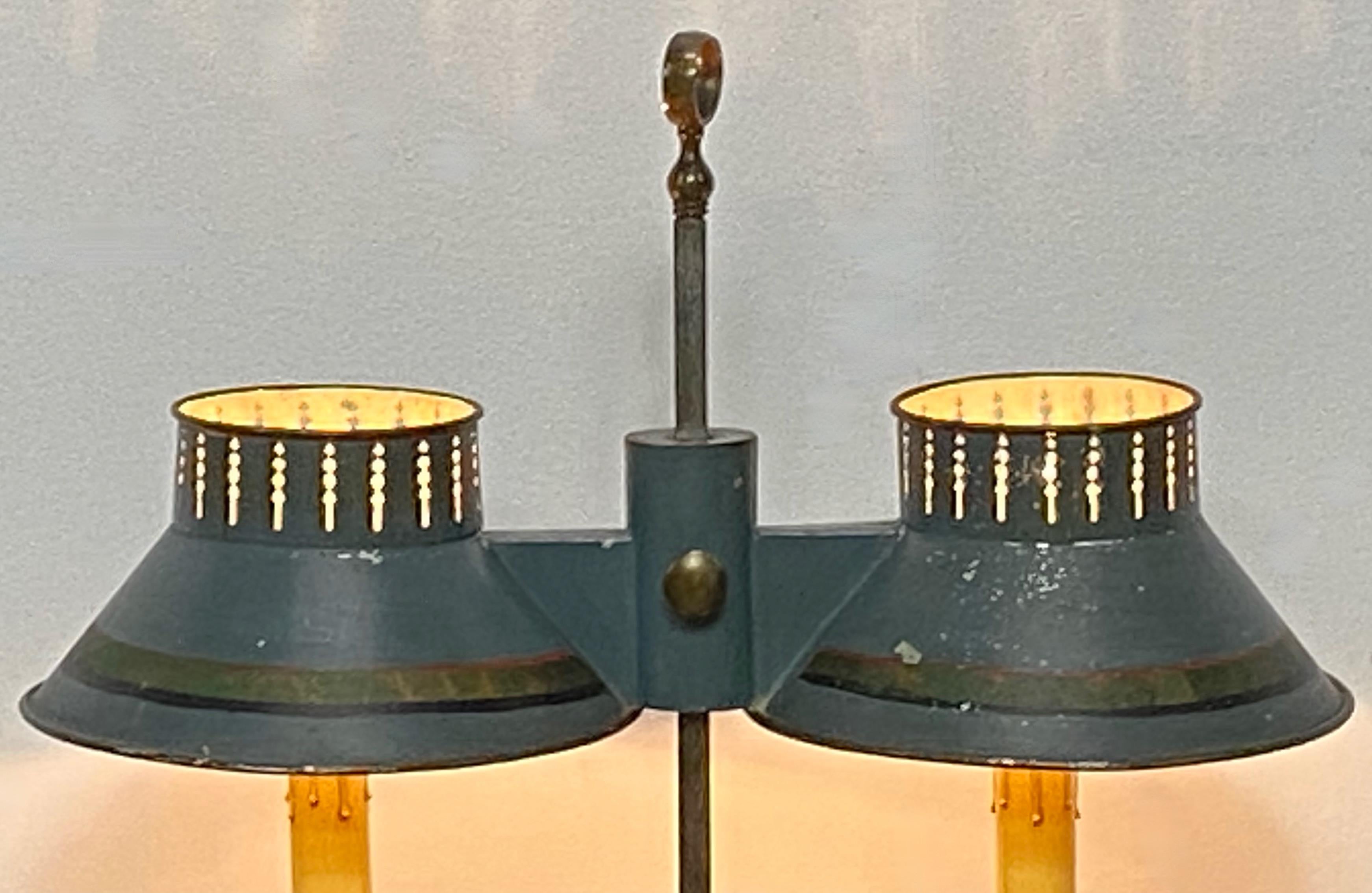 Early 19th Century Tole Painted Double Student Lamp For Sale 2