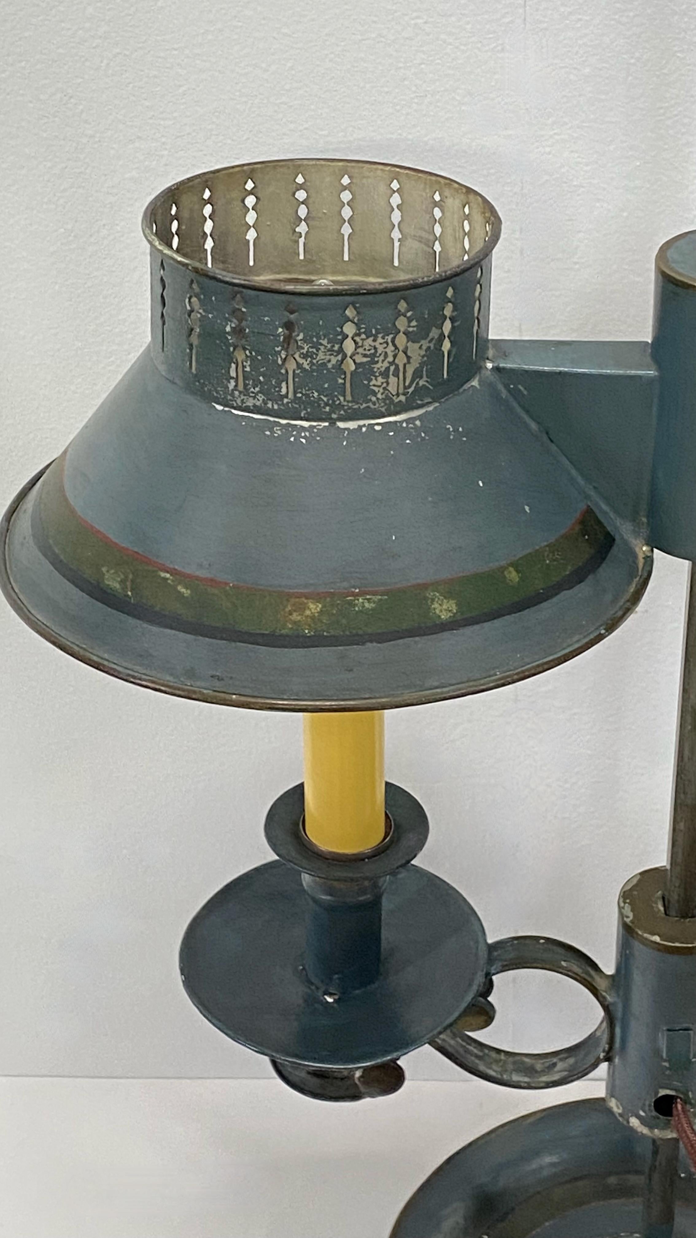 Early 19th Century Tole Painted Double Student Lamp For Sale 4