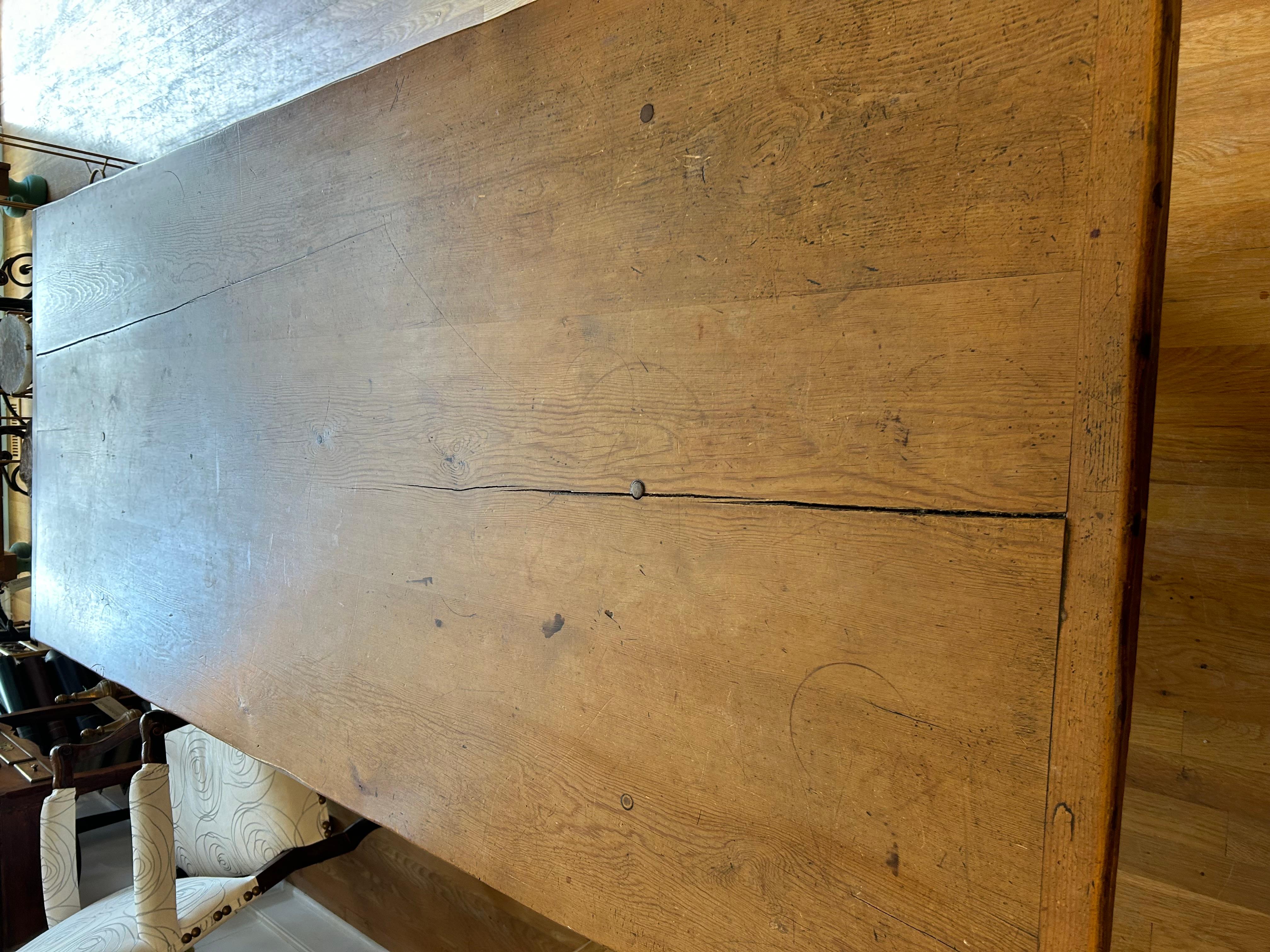 Early 19th century trestle or “Saw Buck” table. In Excellent Condition For Sale In Middleburg, VA