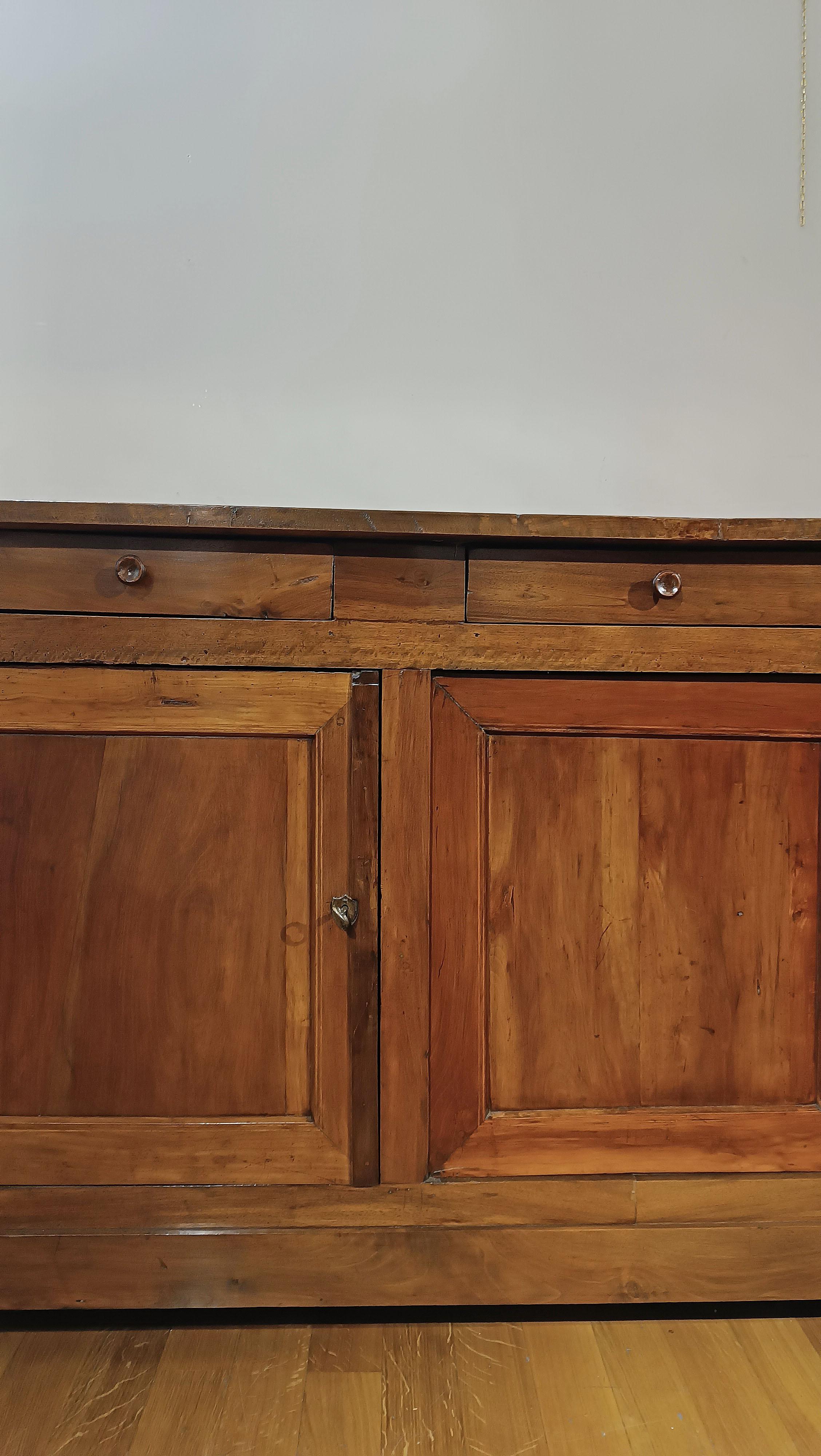 EARLY 19th CENTURY TUSCAN EMPIRE SIDEBOARD For Sale 3