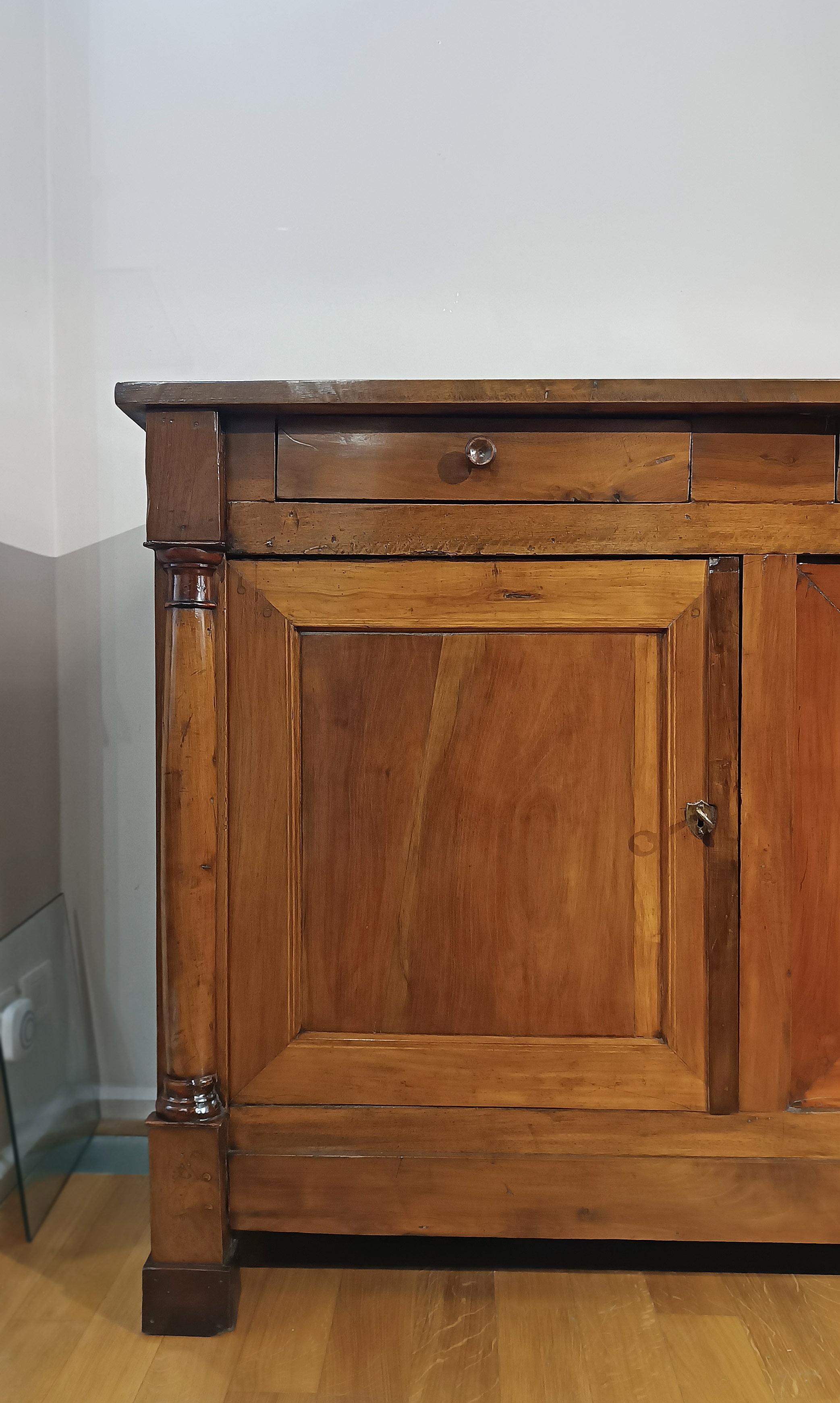 EARLY 19th CENTURY TUSCAN EMPIRE SIDEBOARD In Good Condition For Sale In Firenze, FI