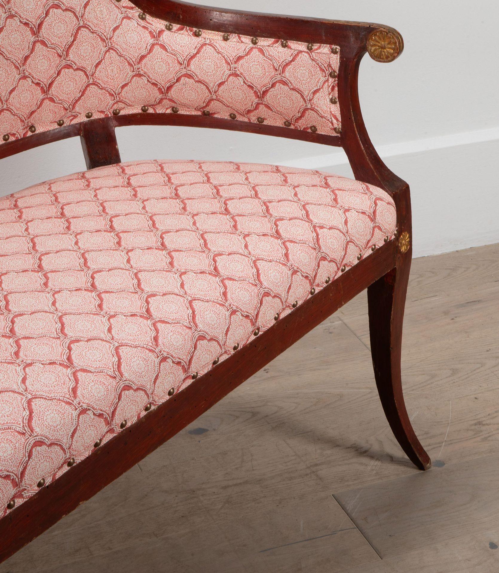Early 19th Century Tuscan Sofa (19. Jahrhundert) im Angebot