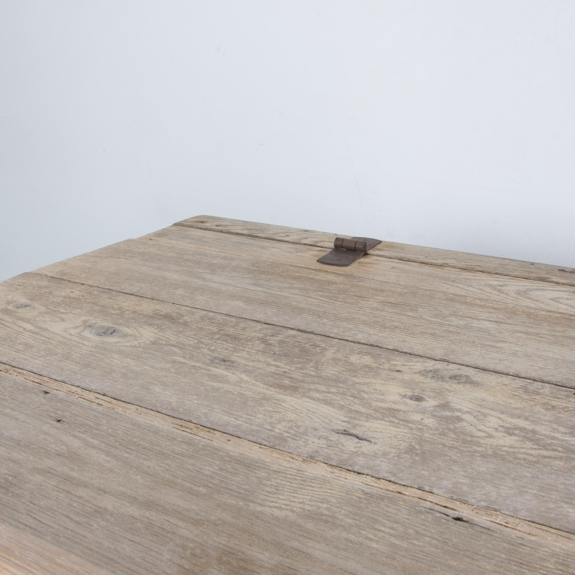 Early 19th Century Two-Door Oak Chest 6