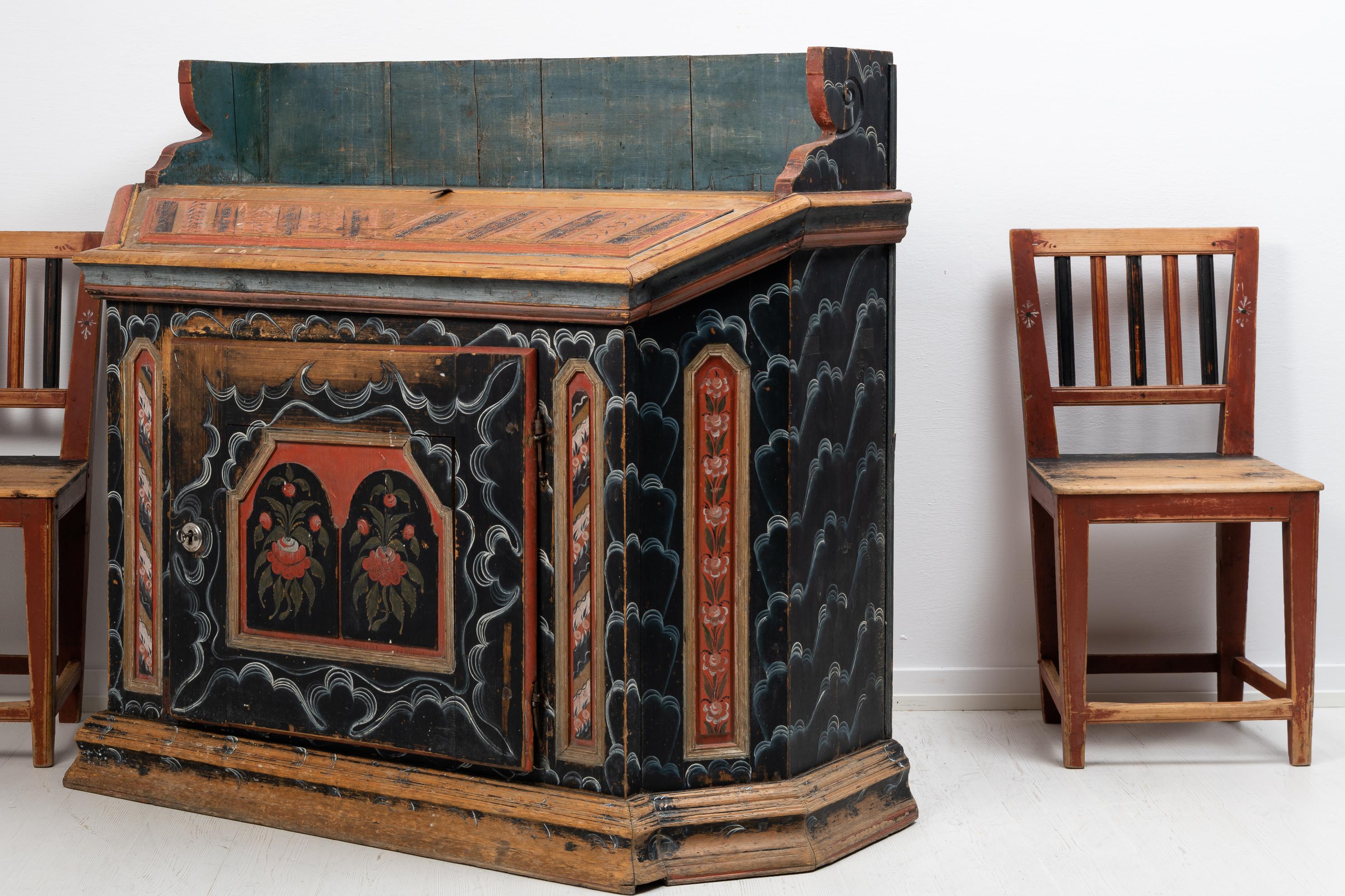 Hand-Crafted Early 19th Century Unusual Swedish Folk Art Sideboard For Sale