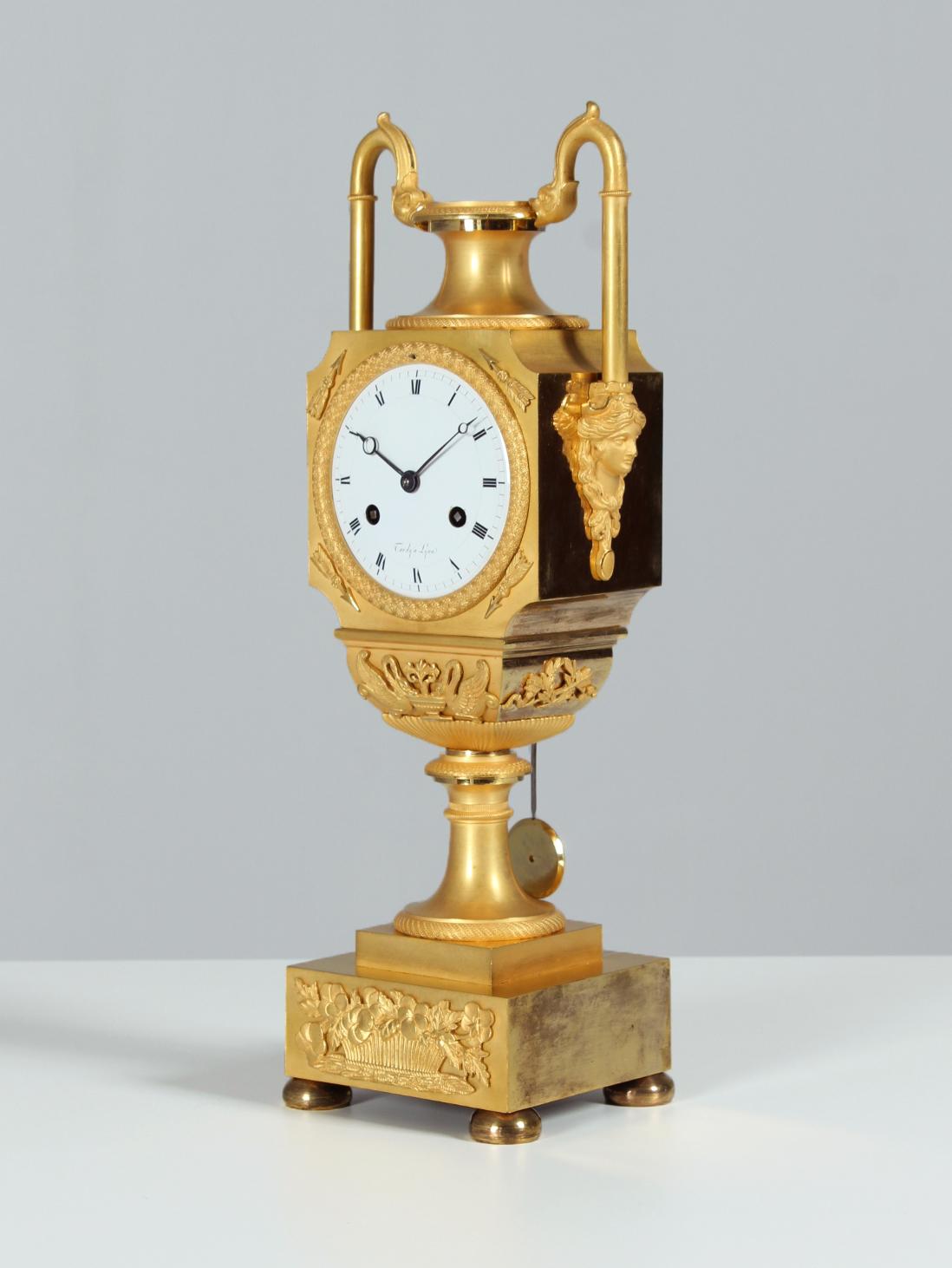 Early 19th Century Vase Pendule, Pendulum-Clock, Tardy à Lyon, Empire circa 1820 For Sale 2