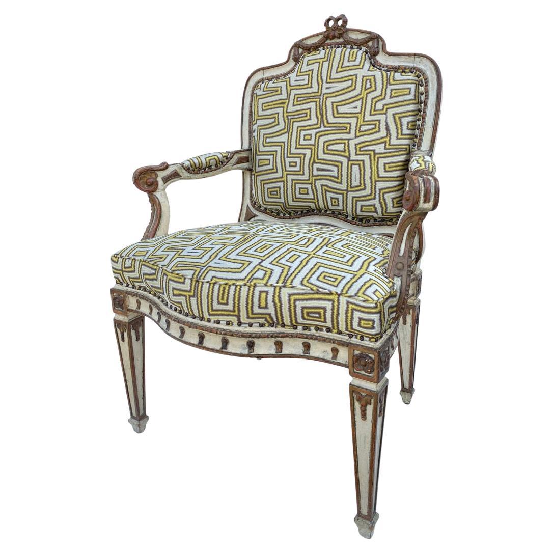 Paar venezianische Sessel aus dem 18. Jahrhundert. Neu gepolstert mit Designerstoff. Schwer für ihre Größe. Bequem.
