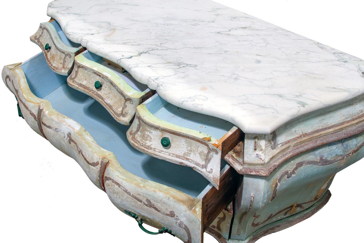 Early 19th Century Venetian Bombe Chest with Marble Top 5
