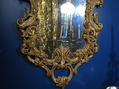 Early 19th Century Venetian Gilt Wood Wall Mirror