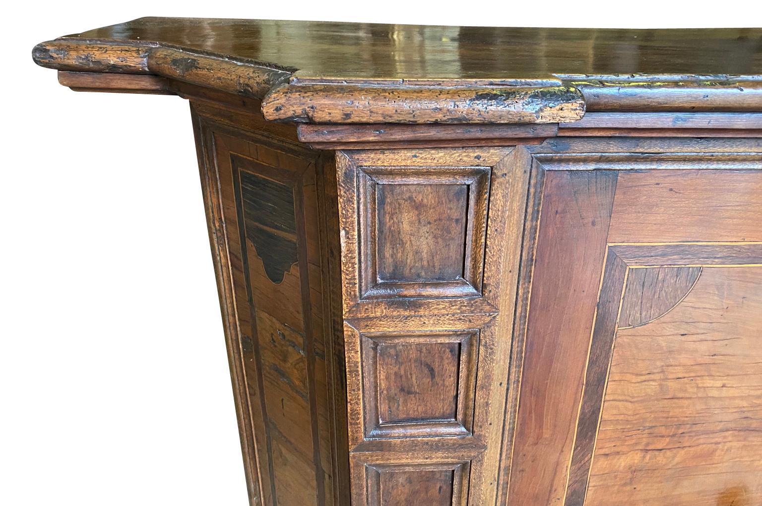 Early 19th Century Veneto Credenza 4