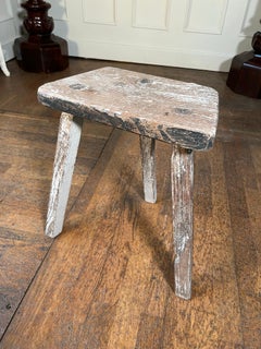 Tabouret vernaculaire du début du 19e siècle