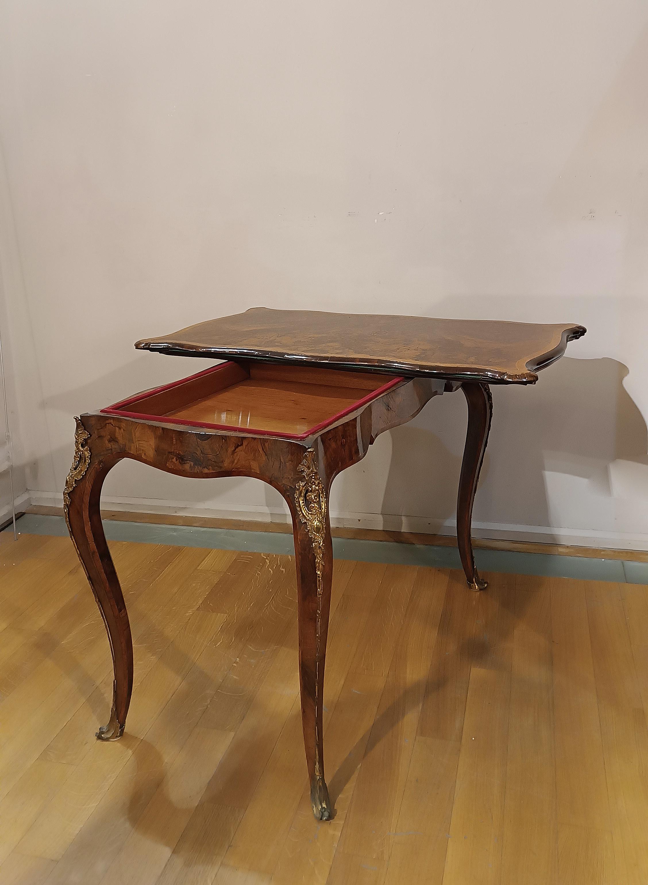 EARLY 19th CENTURY WALNUT BRIAR GAME TABLE For Sale 3