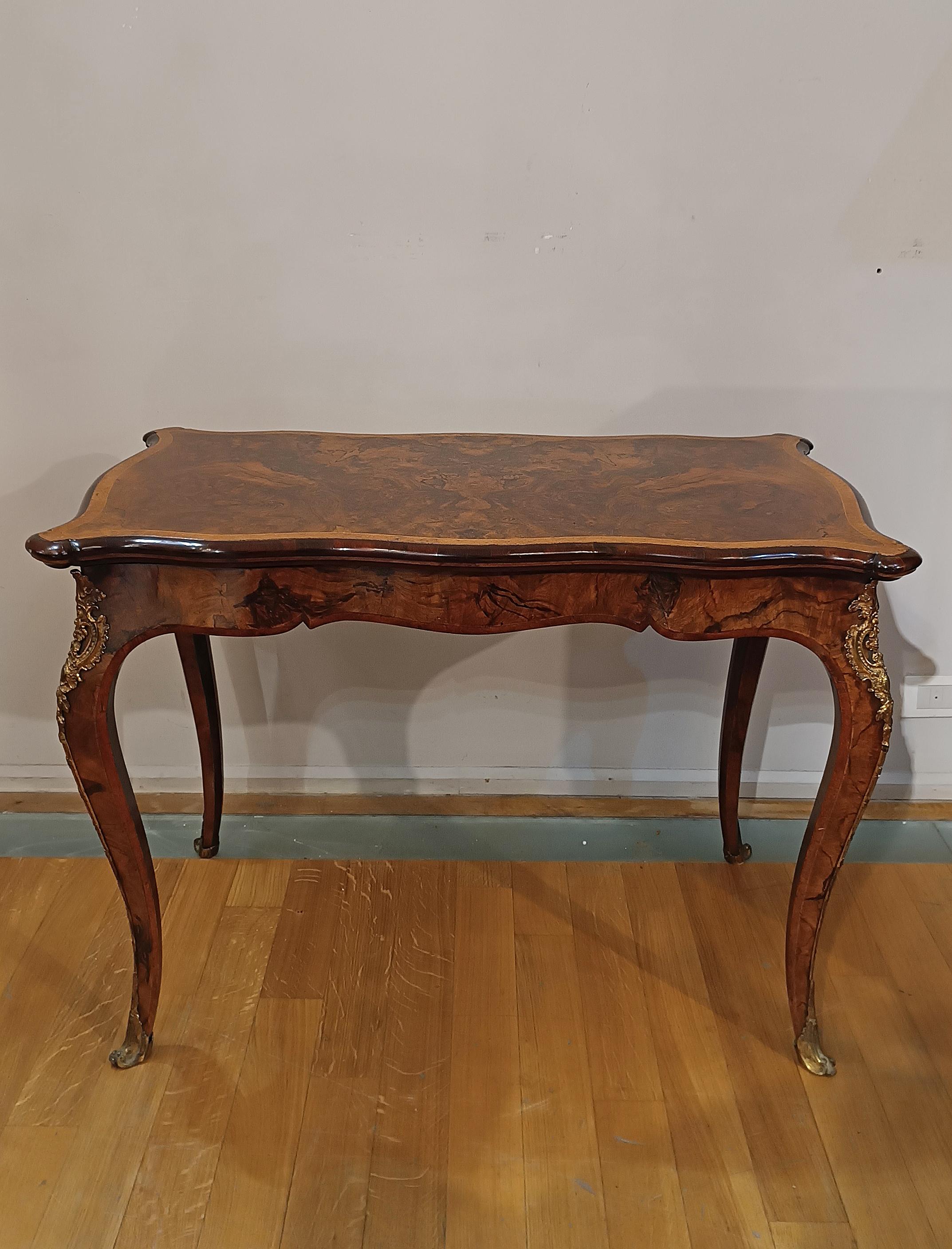EARLY 19th CENTURY WALNUT BRIAR GAME TABLE For Sale 5