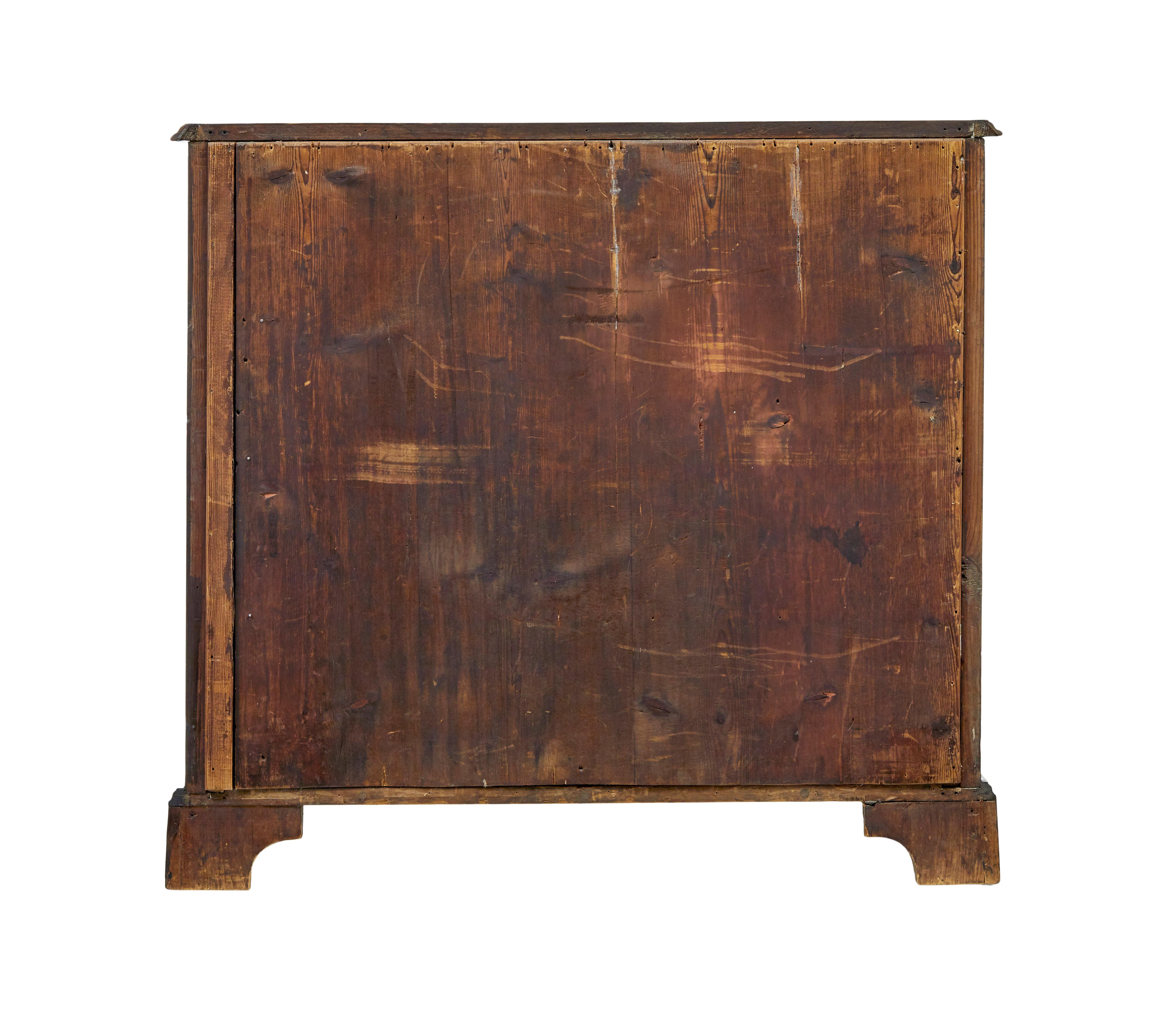 Cassettiera in noce dei primi del XIX secolo In condizioni buone in vendita a Debenham, Suffolk