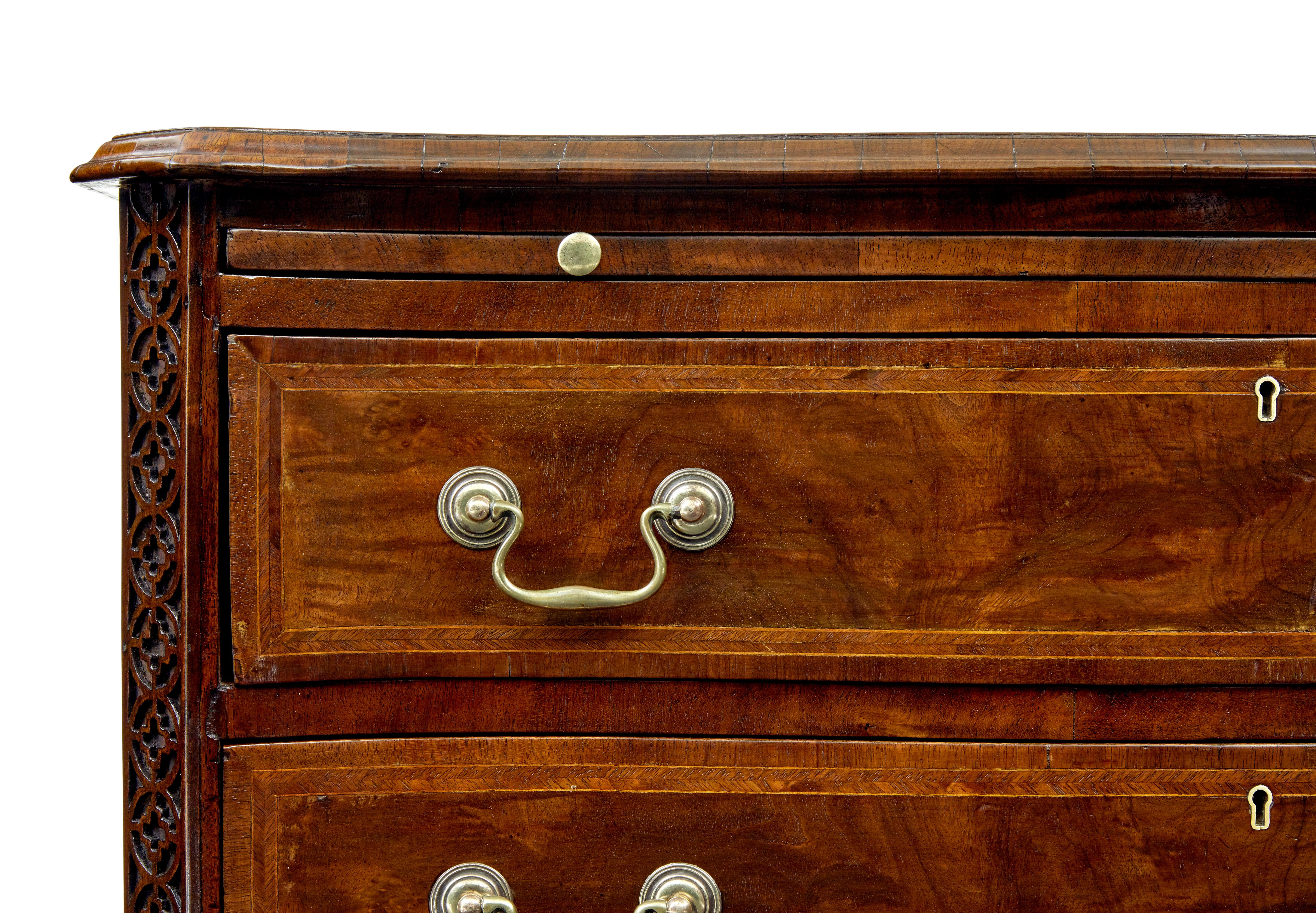 Ottone Cassettiera in noce dei primi del XIX secolo in vendita