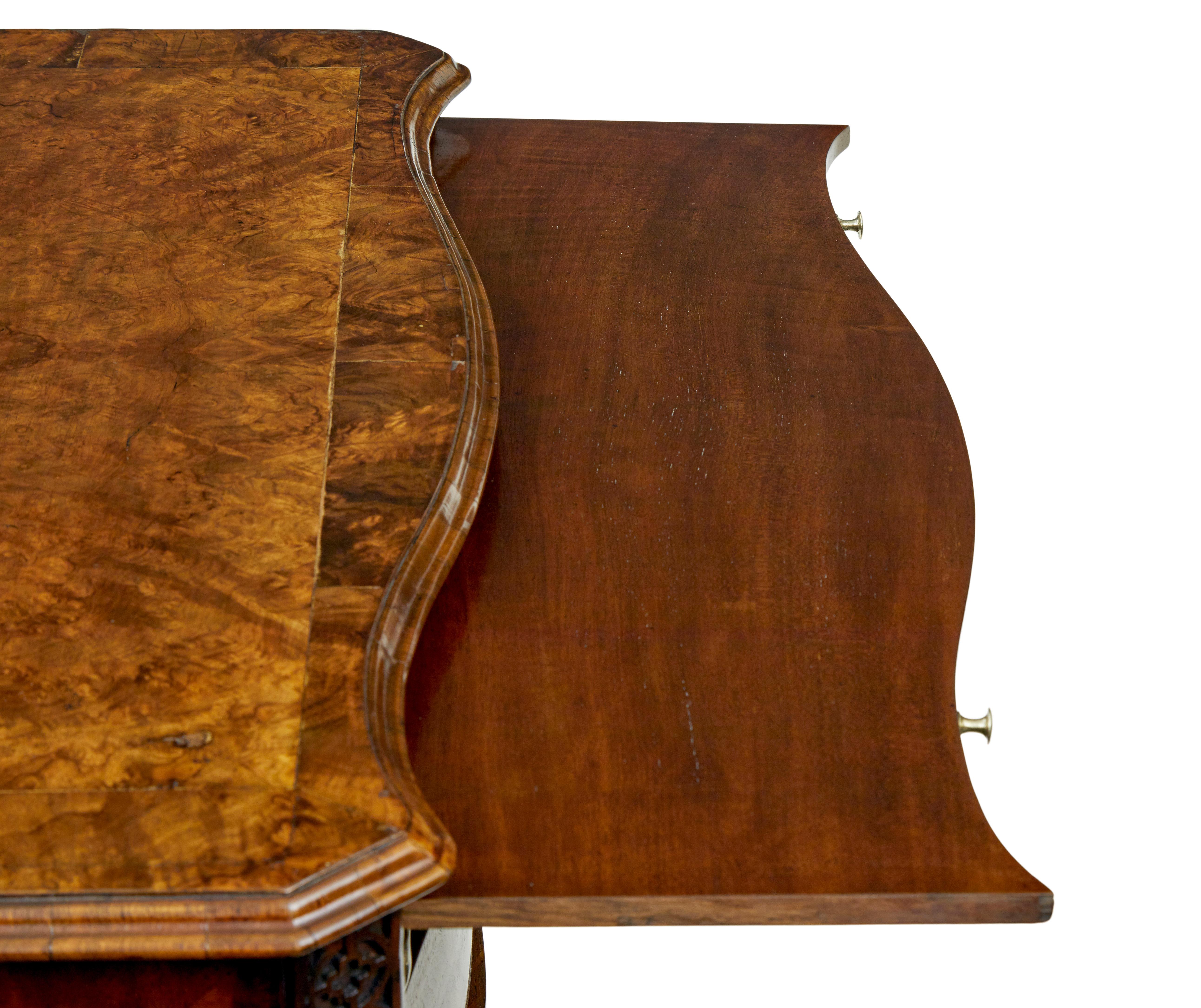 Cassettiera in noce dei primi del XIX secolo in vendita 2