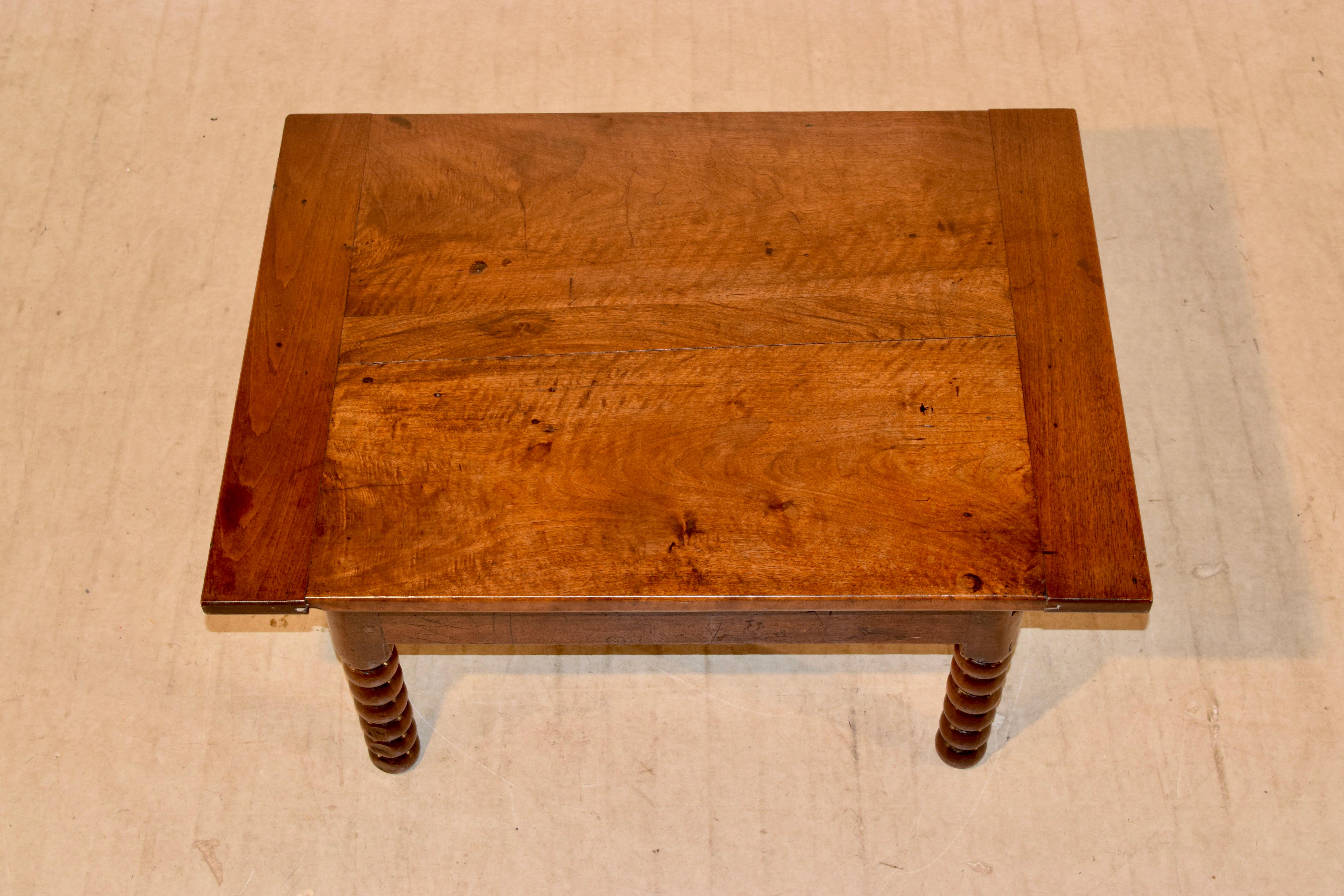 Early 19th Century Walnut Coffee Table 3