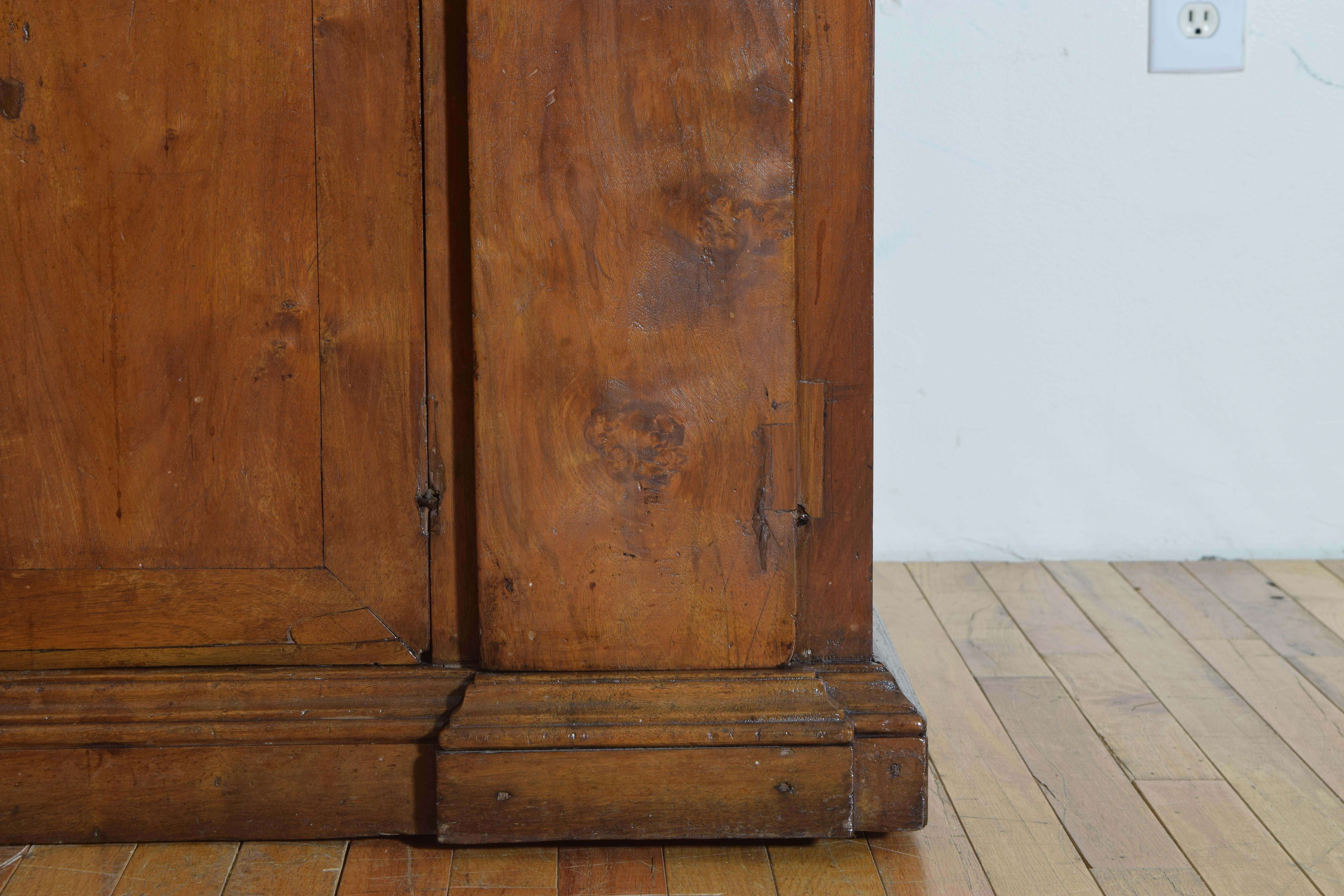Early 19th Century, Walnut Due Corpe or Two-piece Cupboard 8