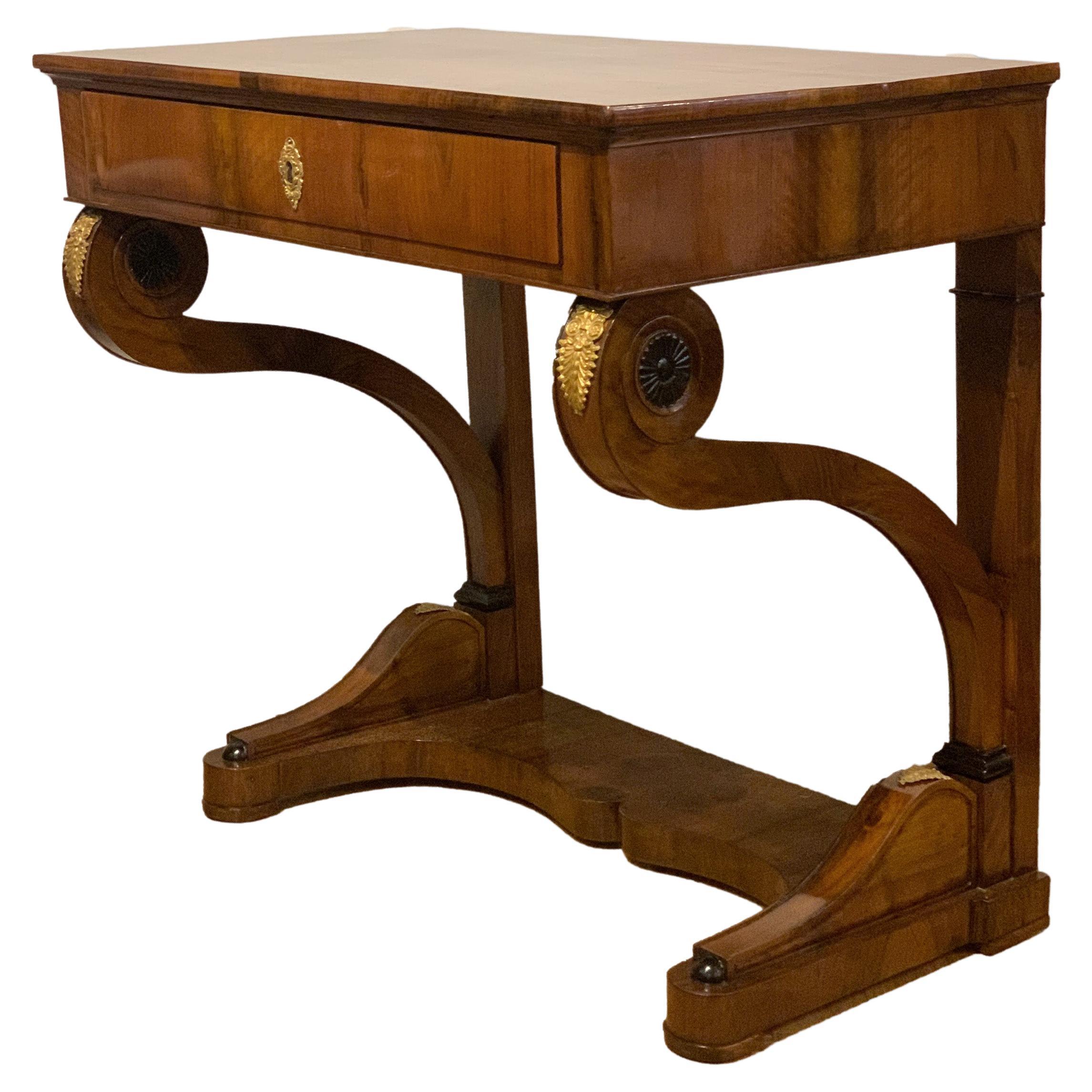 Early 19th Century, Walnut Lombard Consolle For Sale