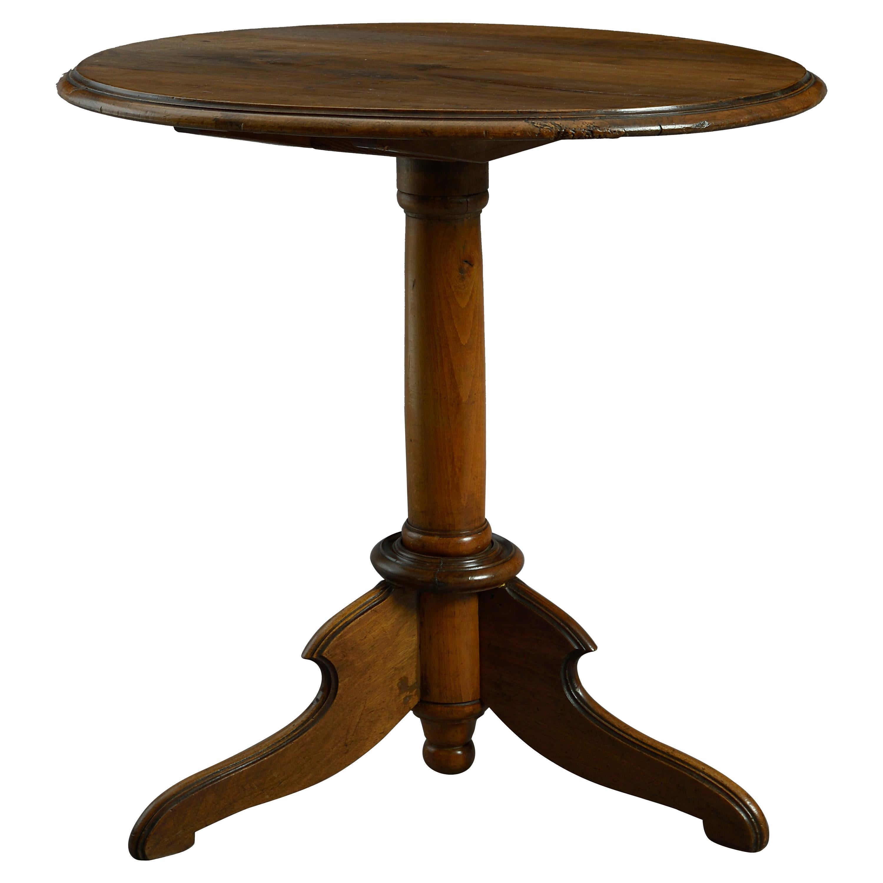 Early 19th Century Walnut Occasional Table