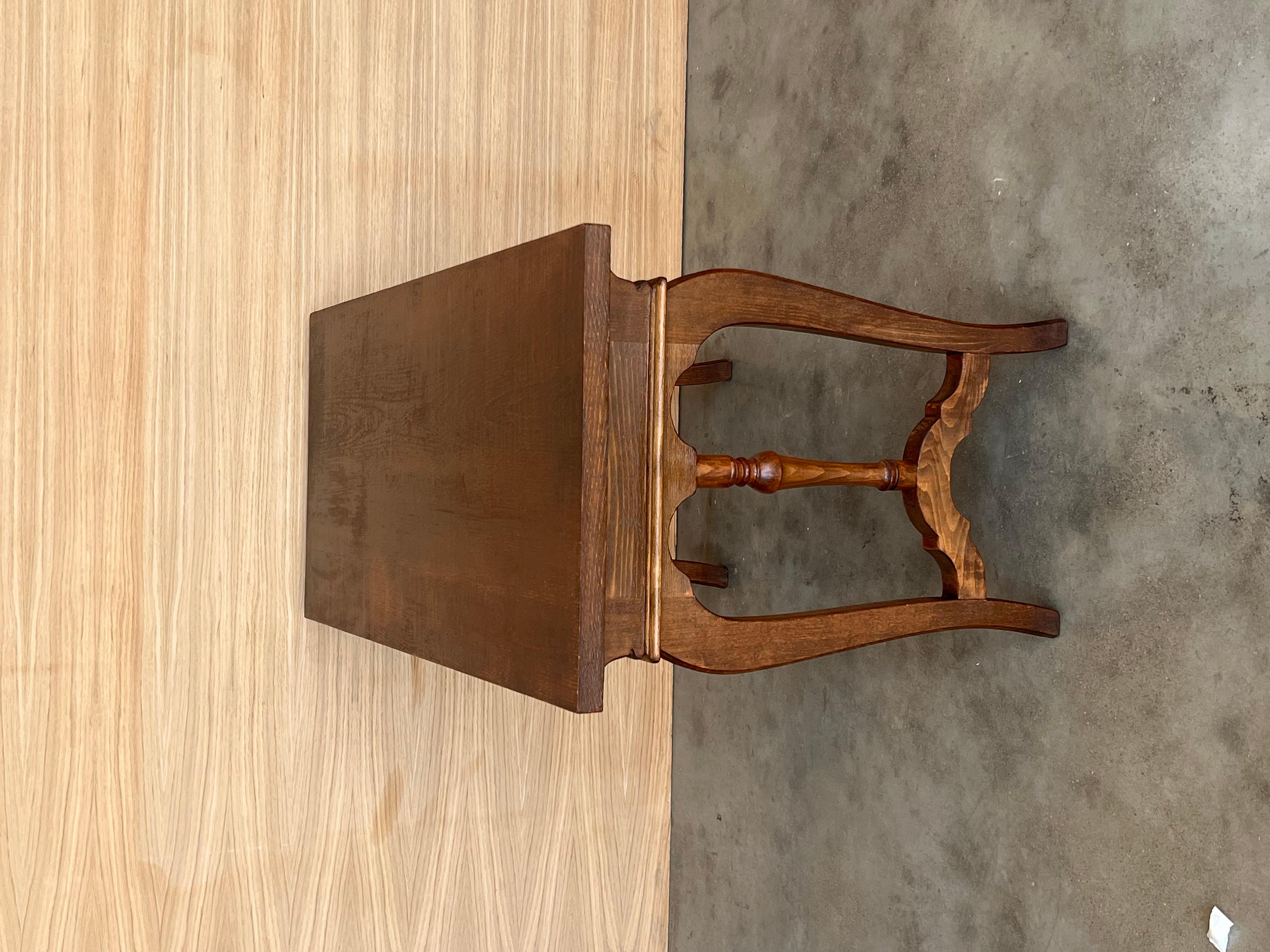 Early 19th Century Walnut Wood Catalan Spanish Console, Desk or Vanity Table 8