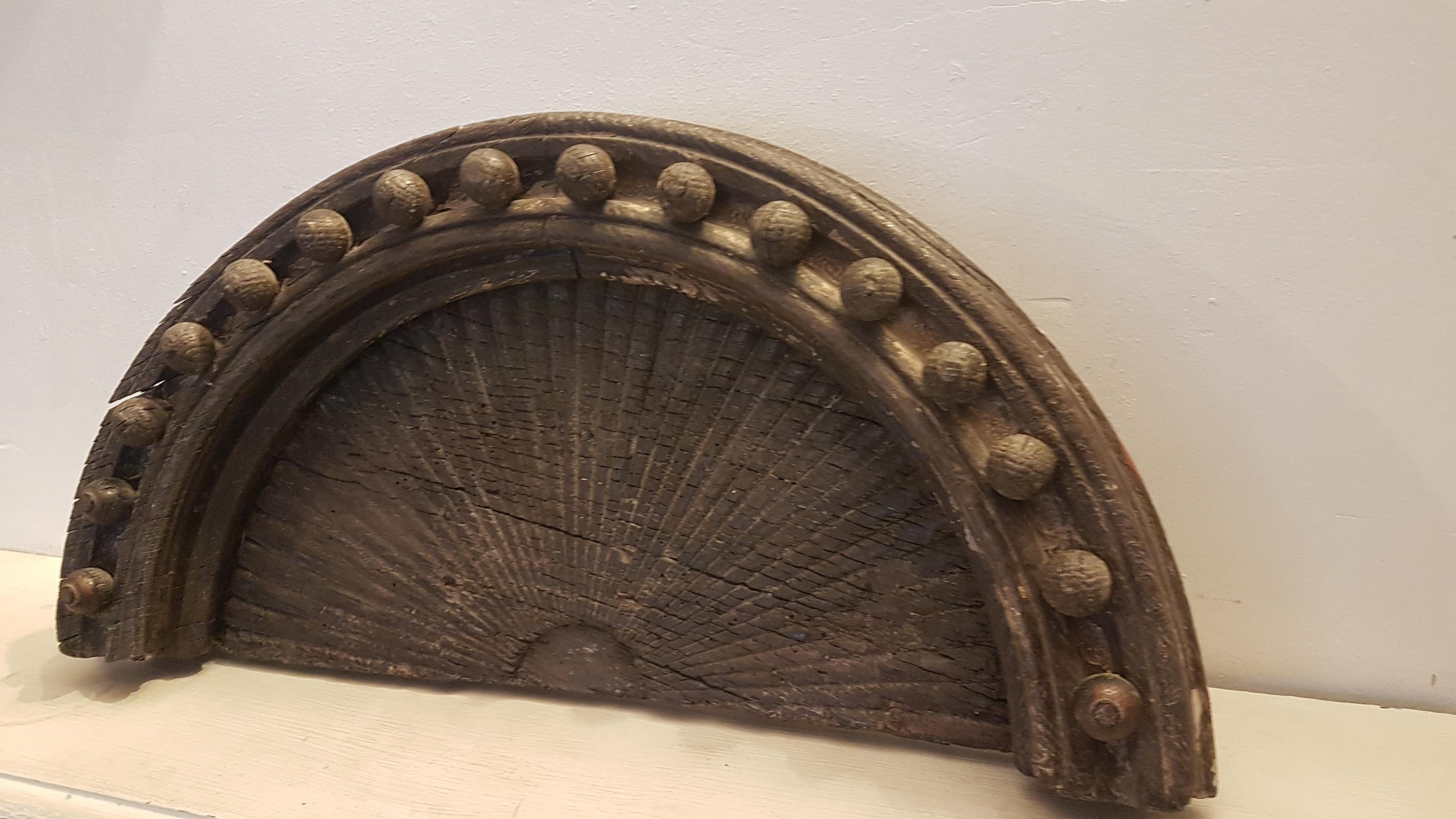 Early 19th Century Weathered Architectural Carved Oak Sunburst Form For Sale 7