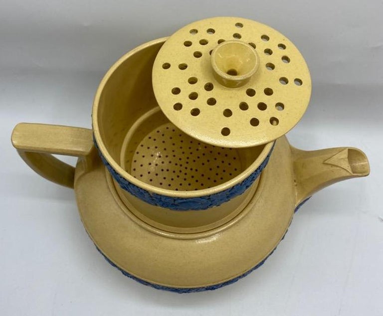 Early 19th Century, Wedgwood Porcelain Biggin Teapot with Blue Glazed