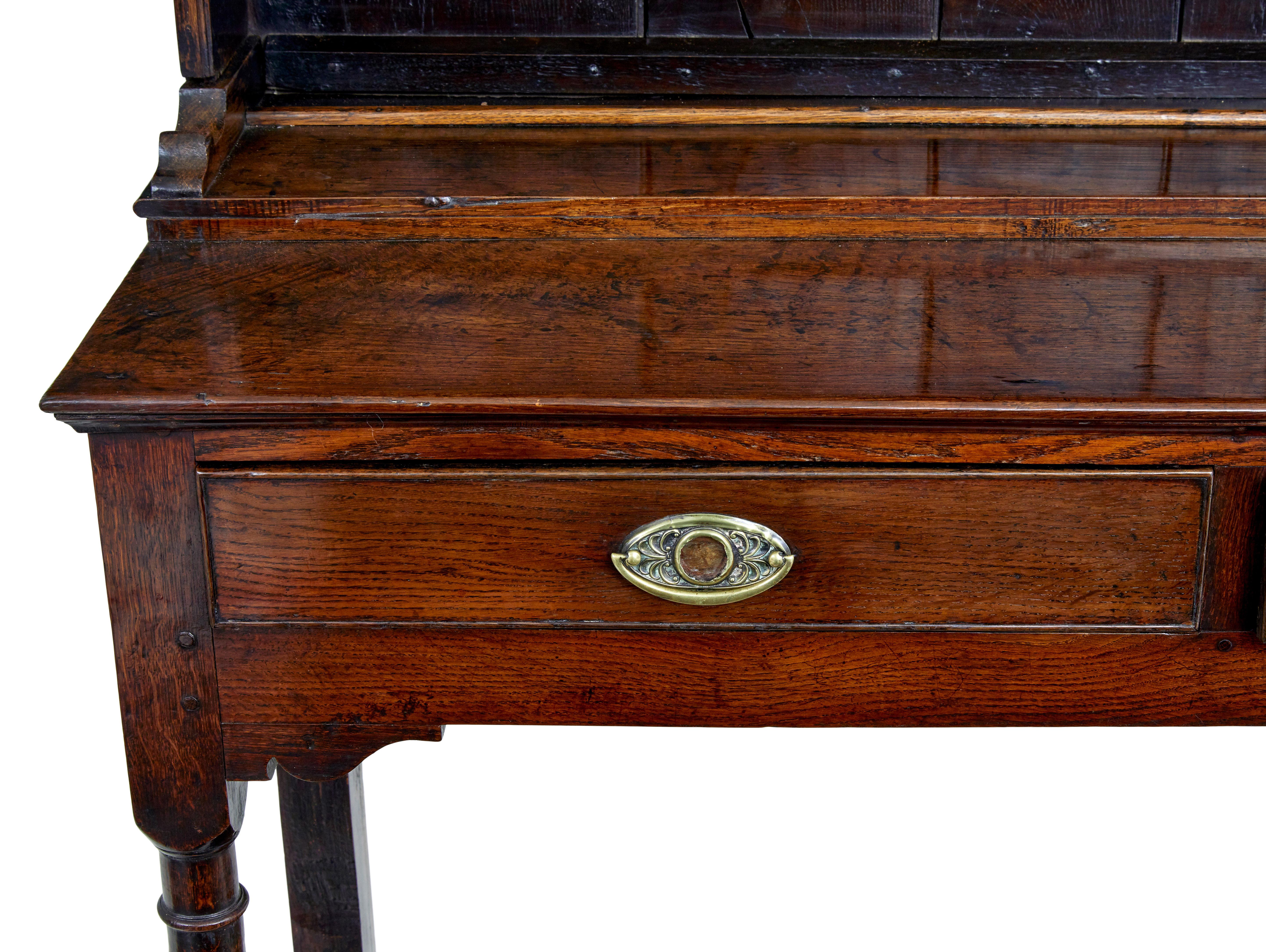 Early 19th century Welsh oak dresser and rack 3