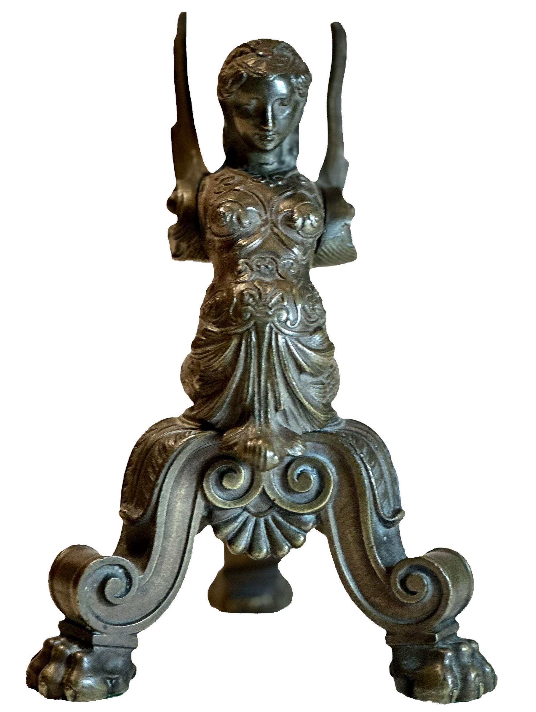 Francese Sirena in bronzo con ali dell'inizio del XIX secolo in vendita