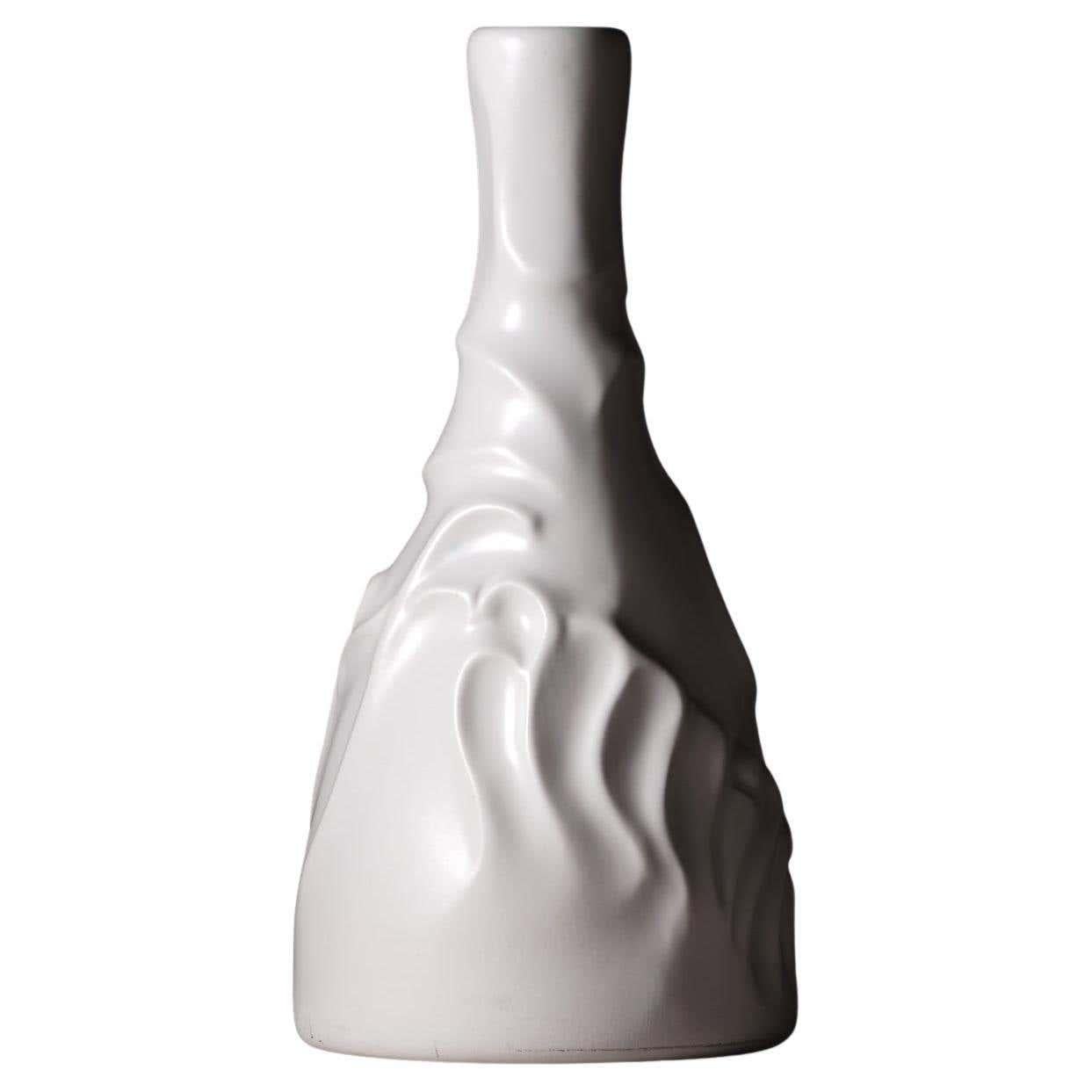Vaso a bottiglia Casa De Familia in ceramica bianca di Josep Maria Jujol del primo Ottocento

Materiali: 
Ceramica

Dimensioni: 
Diam. 35,56 cm x H. 71,12 cm

L'architetto Josep Maria Jujol fu il più stretto collaboratore di Antoni Gaudí. An He