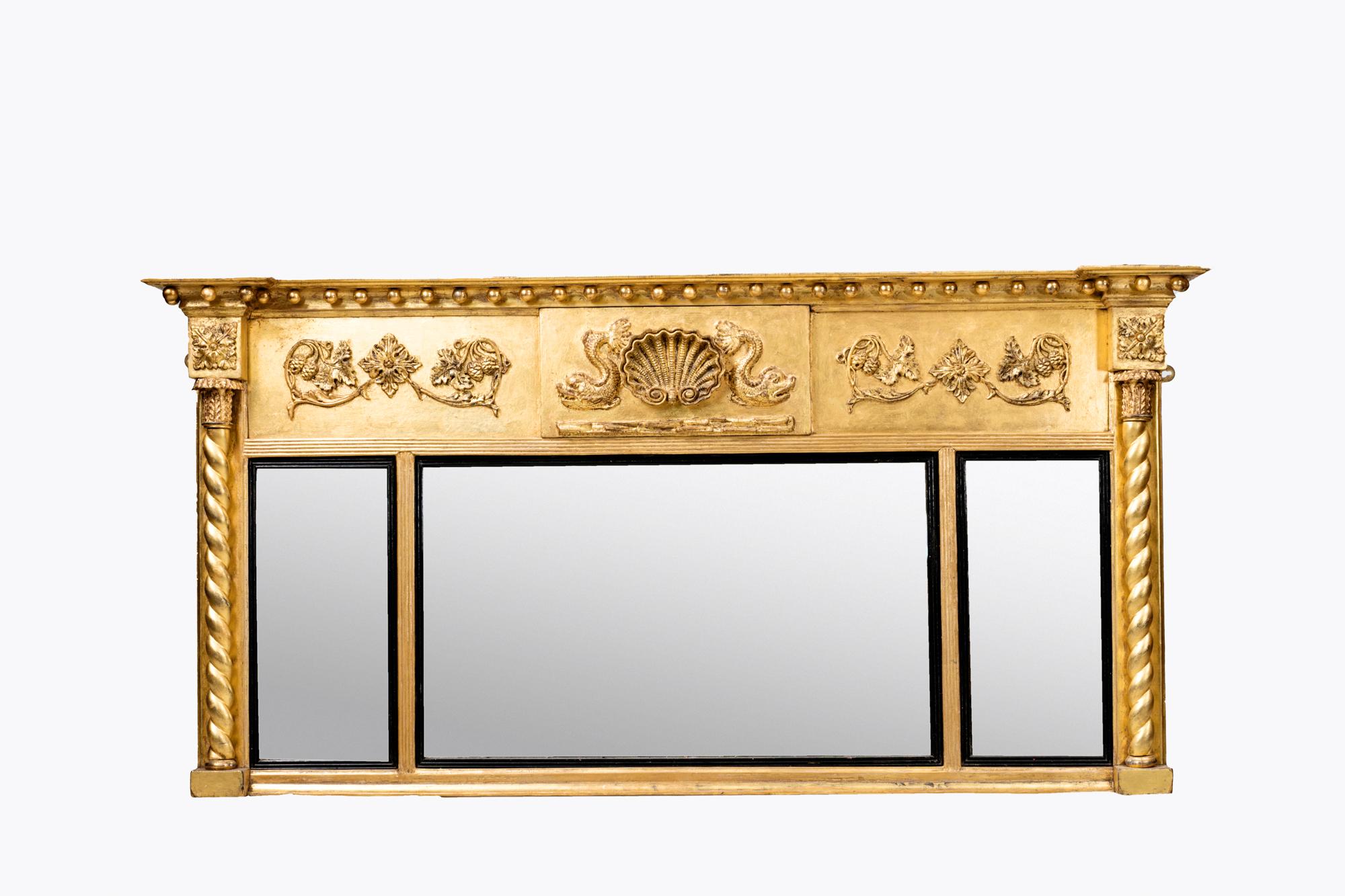 Early 19th Century William IV Giltwood and Ebonised Triptych Overmantle Mirror In Excellent Condition For Sale In Dublin 8, IE