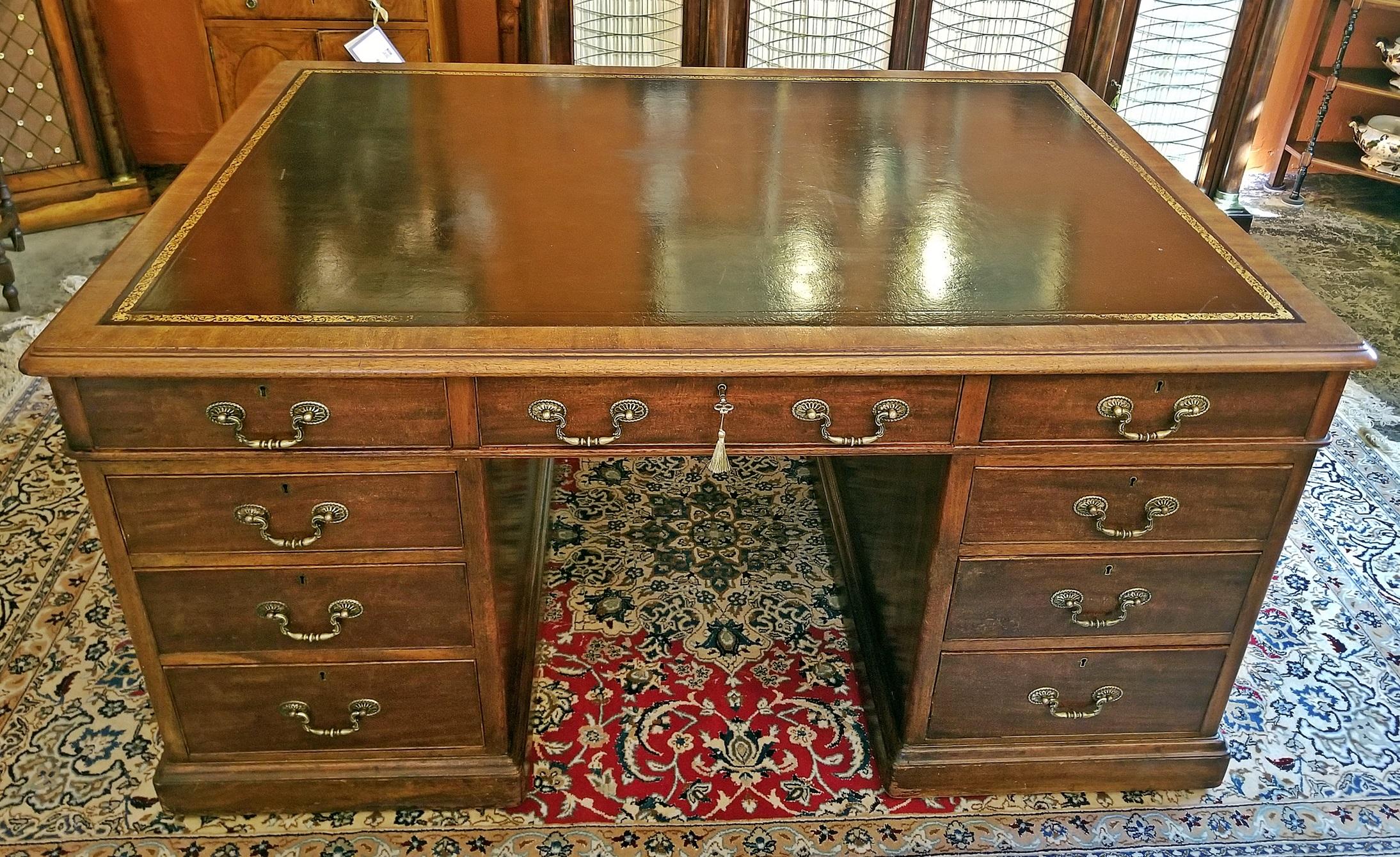 Early 19th Century William IV Mahogany Partners Desk 5