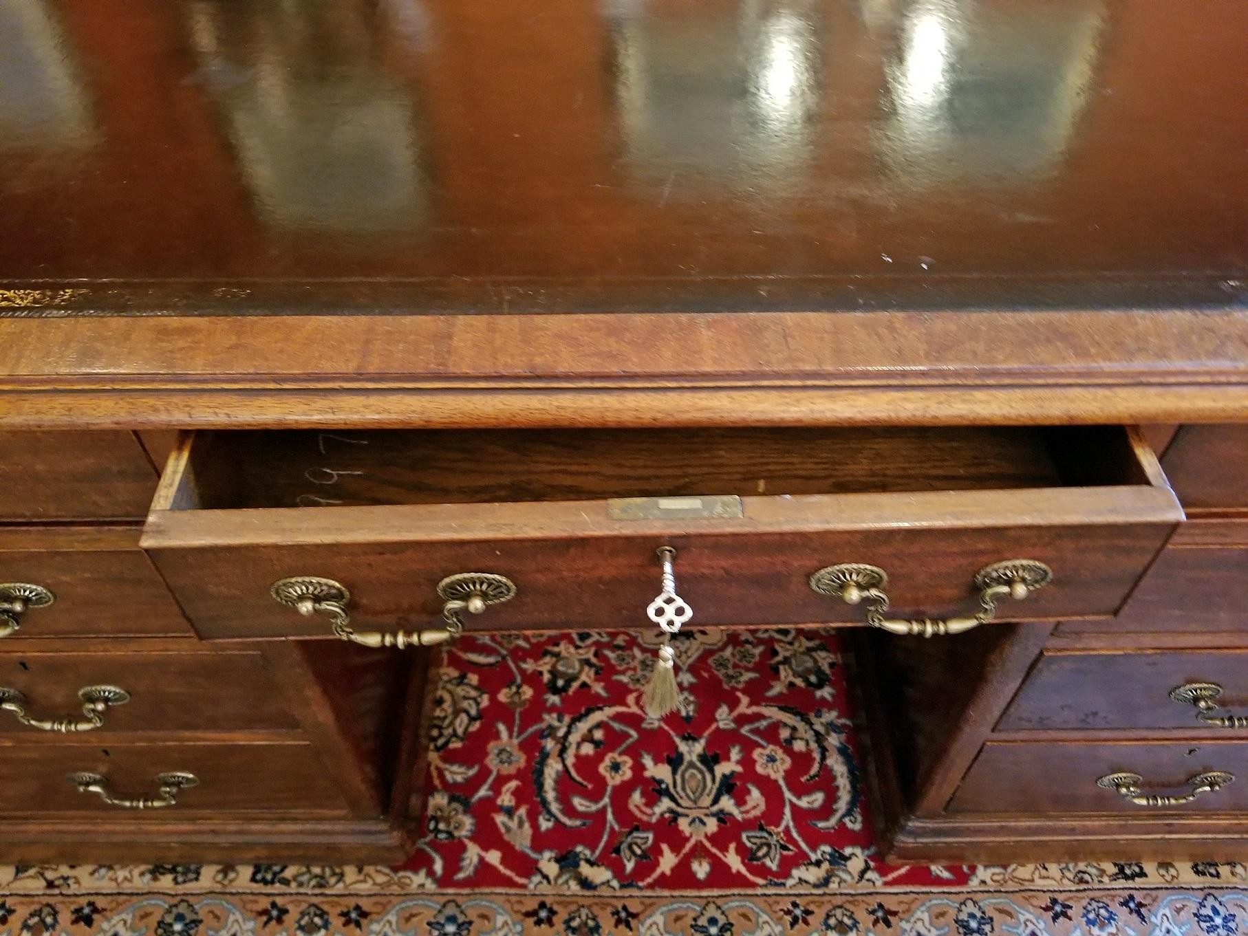 Early 19th Century William IV Mahogany Partners Desk 11