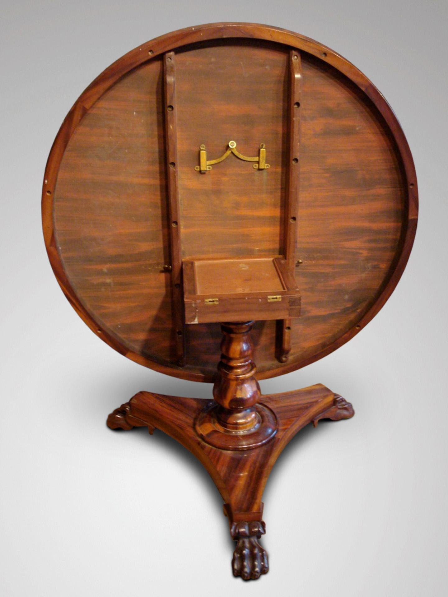 Early 19th Century William IV Period Goncalo Alves Centre Table In Good Condition For Sale In Petworth,West Sussex, GB