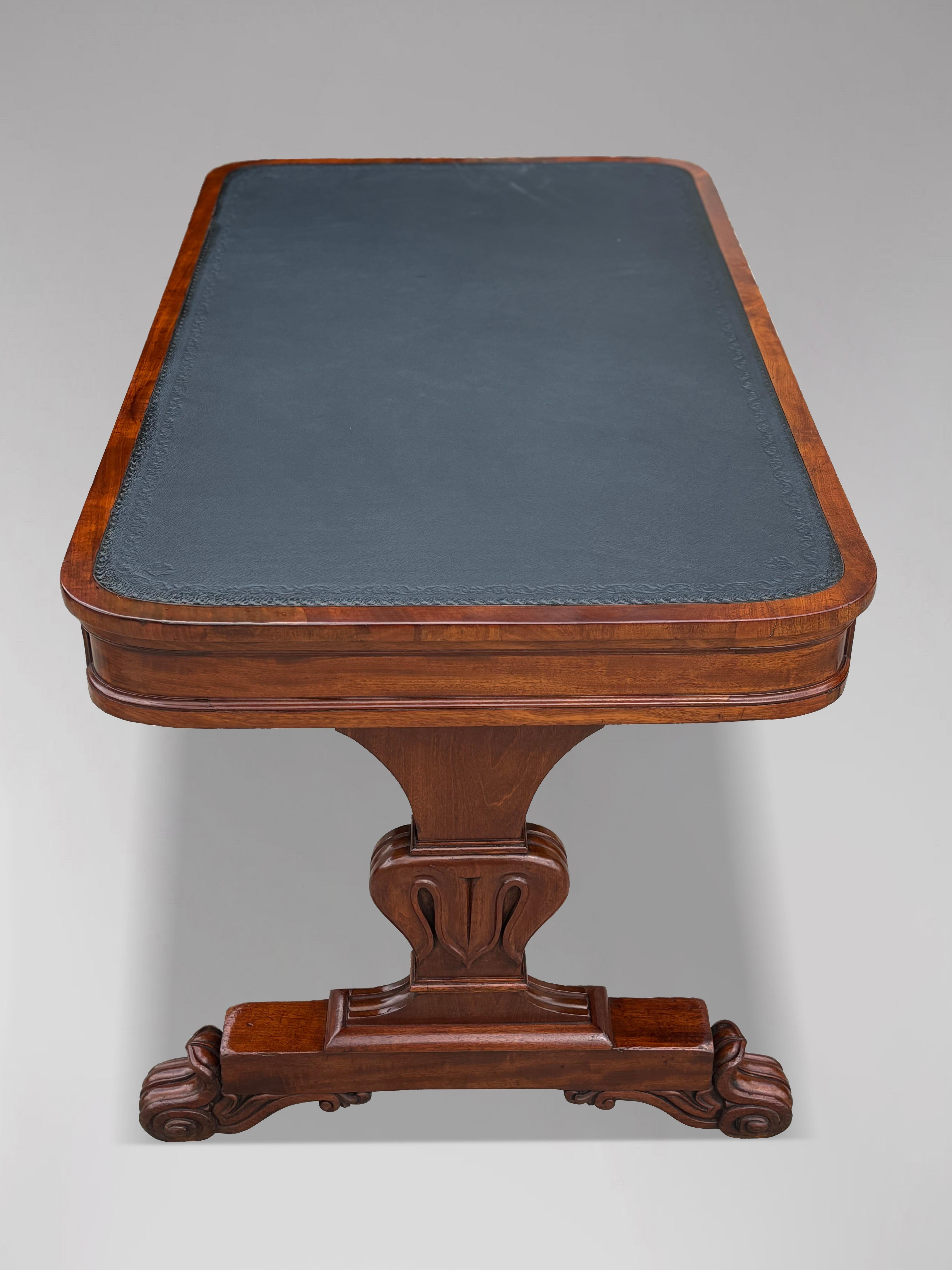 Early 19th Century William IV Period Mahogany Library Writing Table In Good Condition For Sale In Petworth,West Sussex, GB