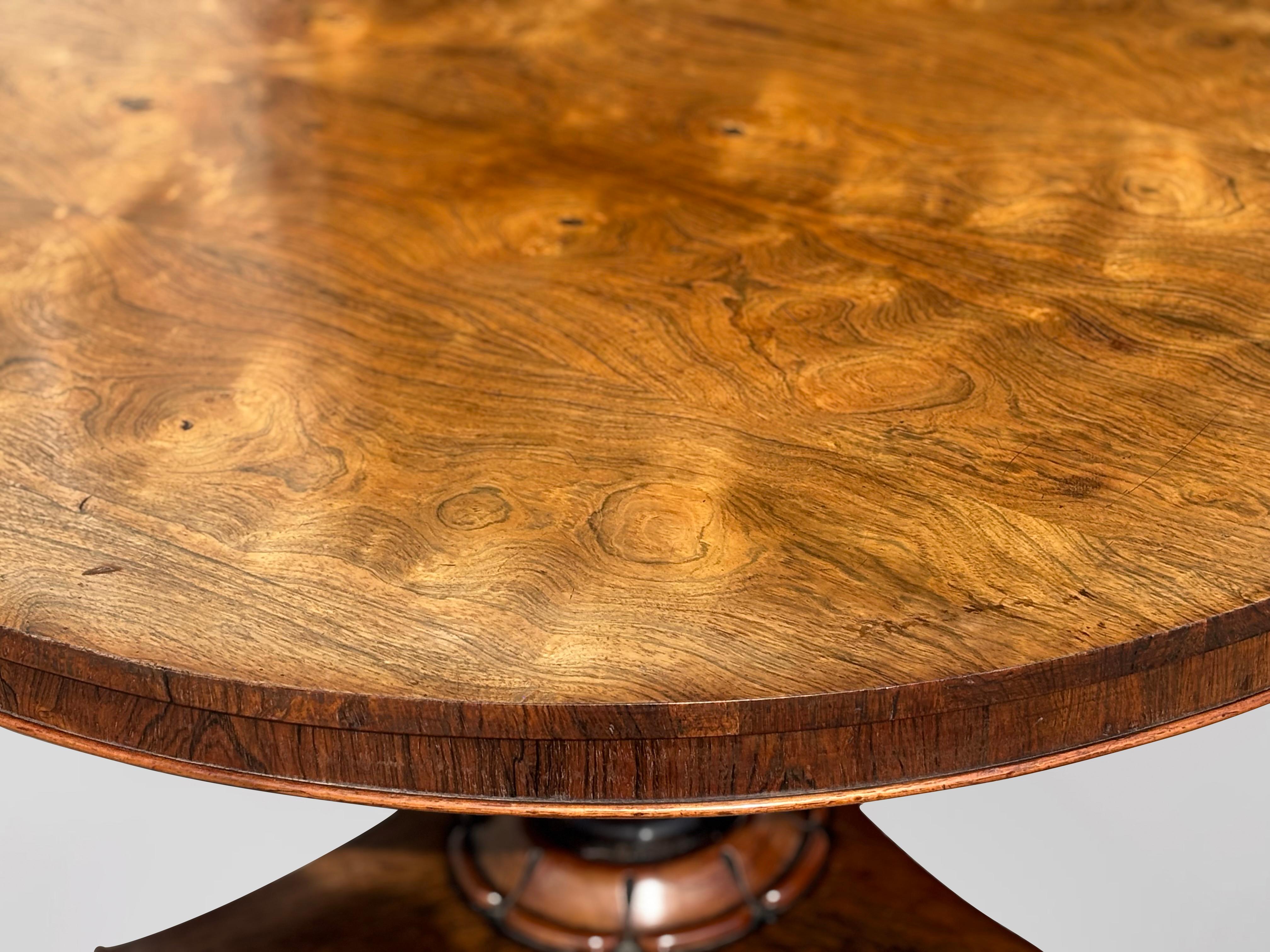 Table de centre en palissandre du début du 19e siècle, époque William IV en vente 4