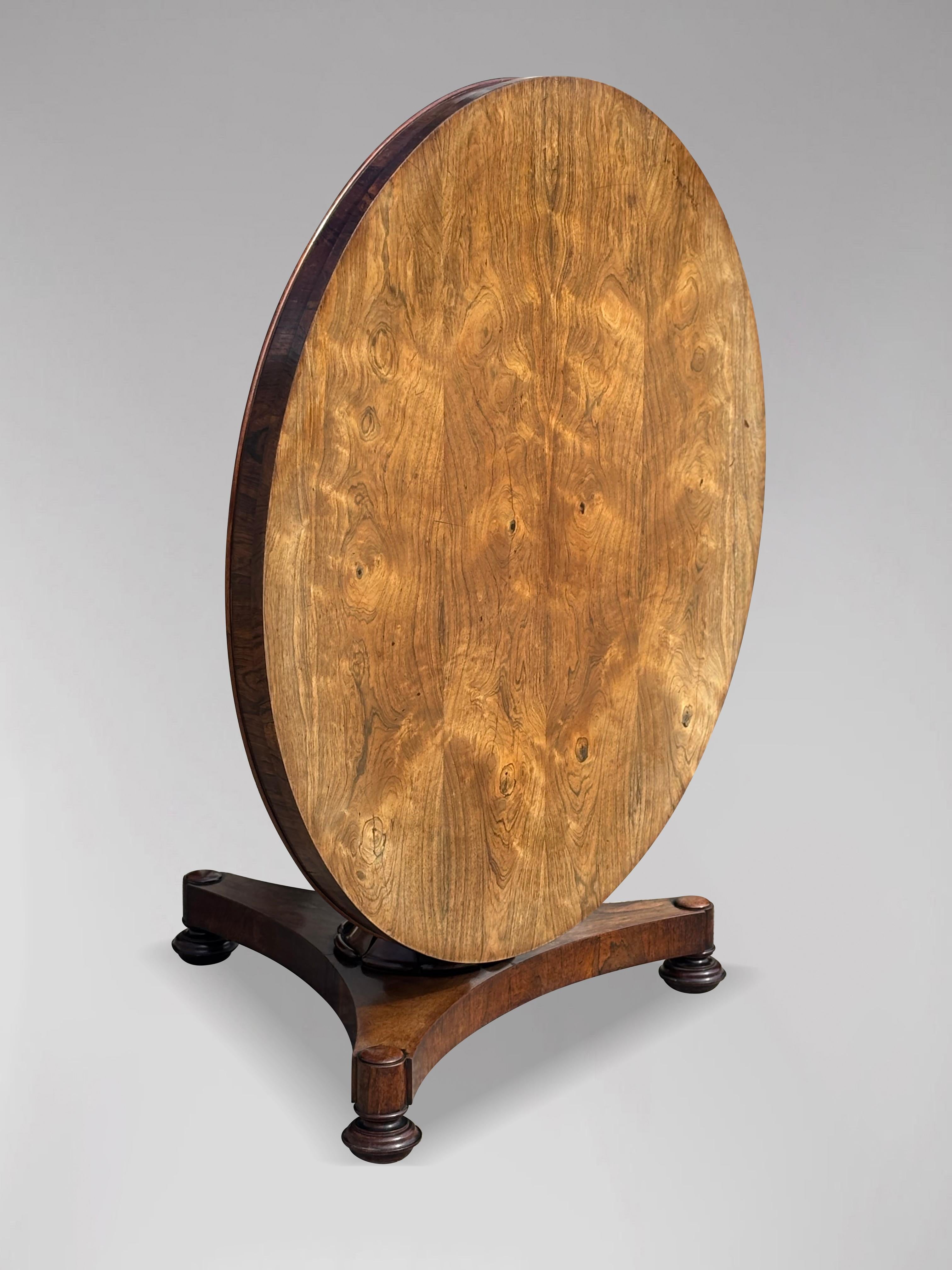 Table de centre en palissandre du début du 19e siècle, époque William IV Bon état - En vente à Petworth,West Sussex, GB