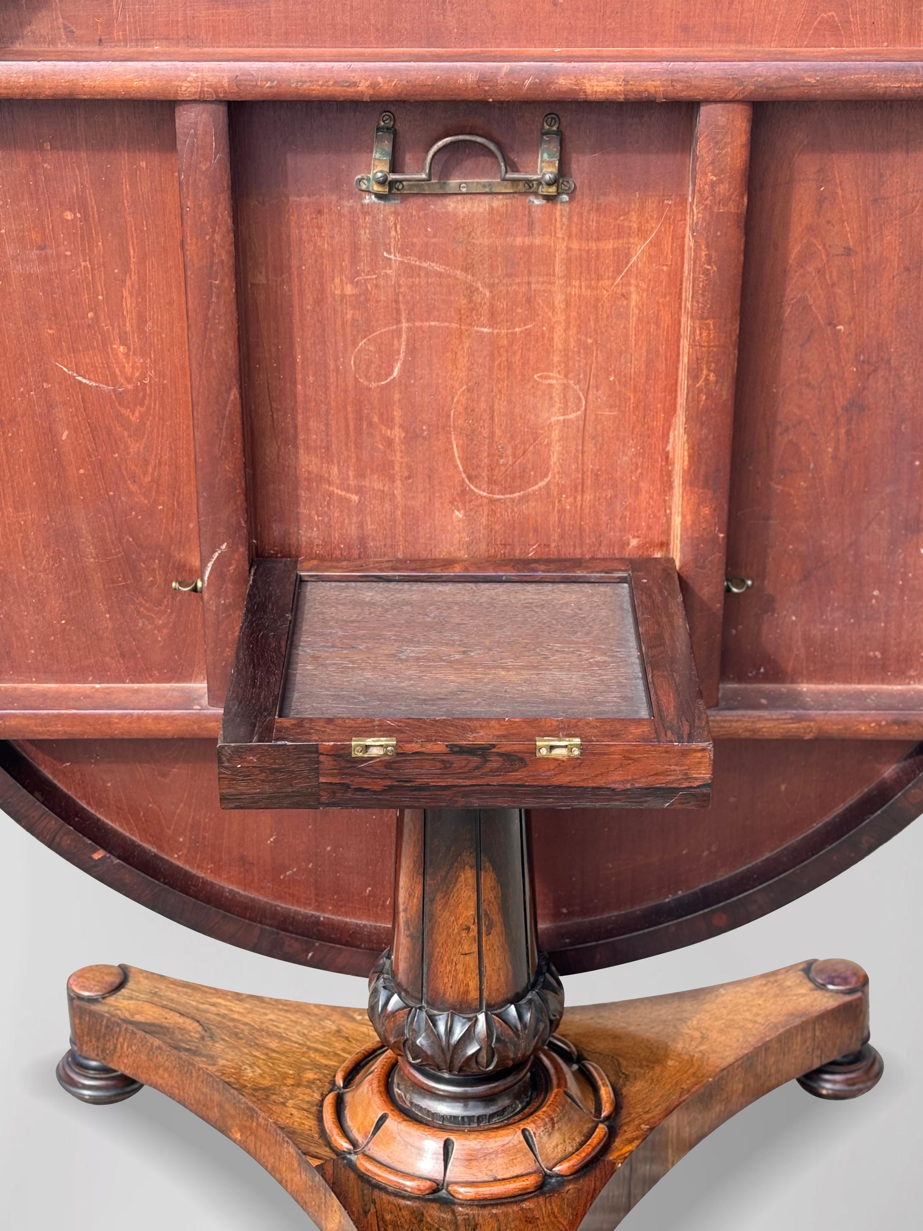 Table de centre en palissandre du début du 19e siècle, époque William IV en vente 2