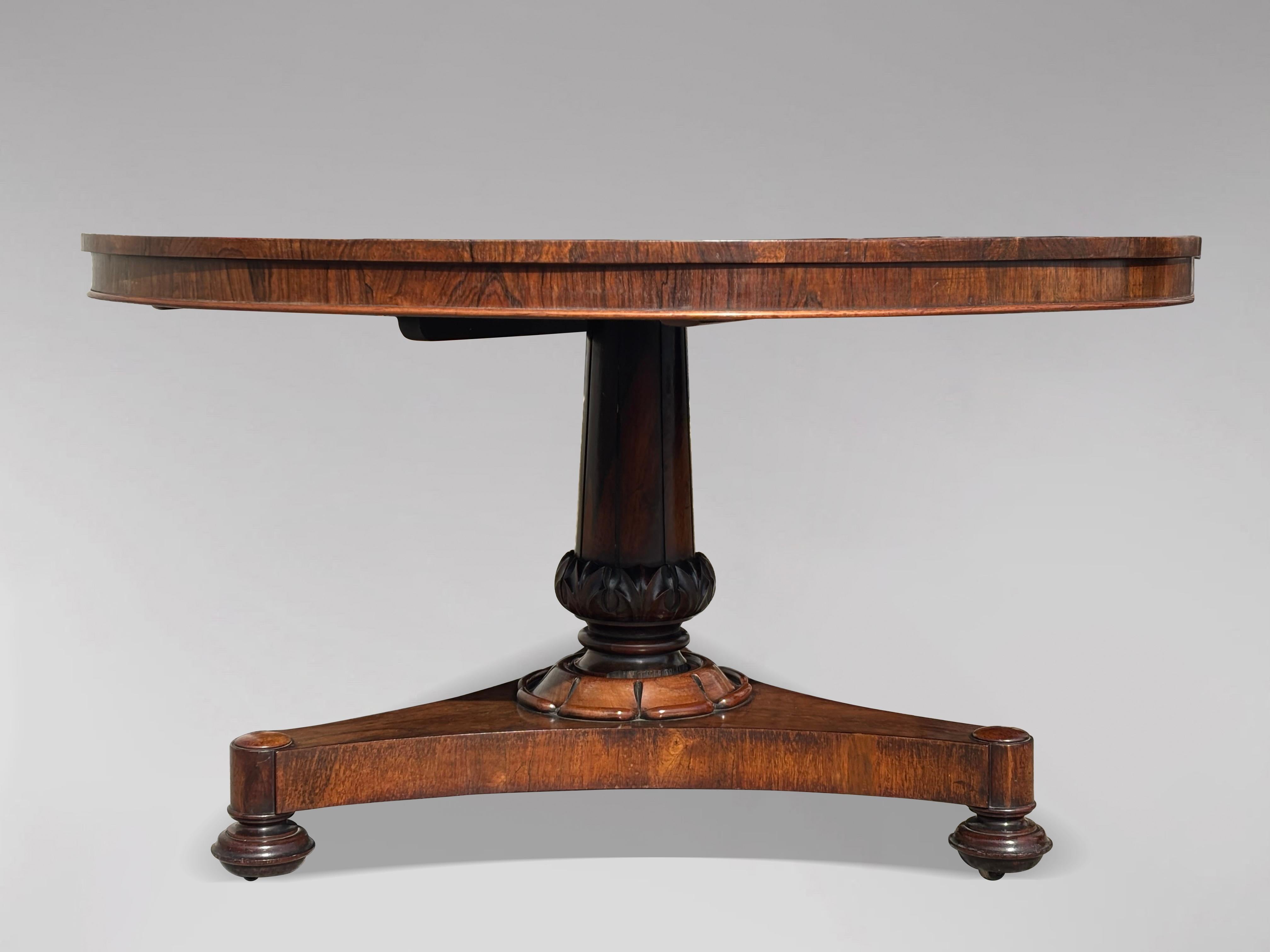 Table de centre en palissandre du début du 19e siècle, époque William IV en vente 3