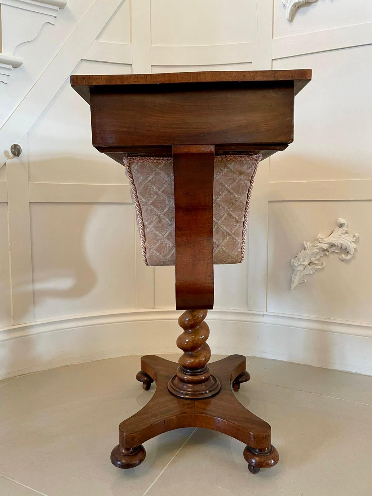 English Early 19th Century William IV Rosewood Chess Top Sewing Table For Sale